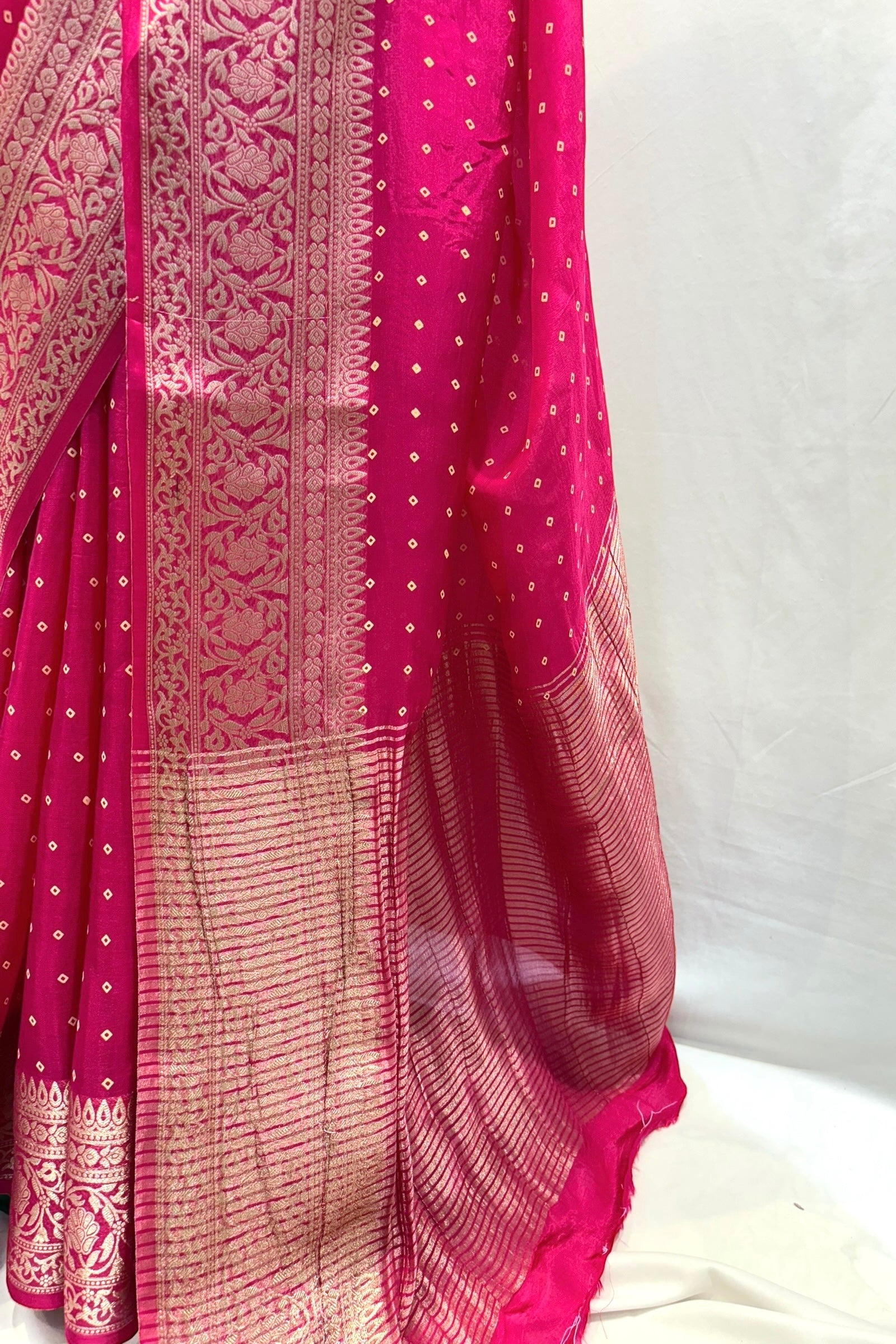 Bandhani print soft organza saree - Pink