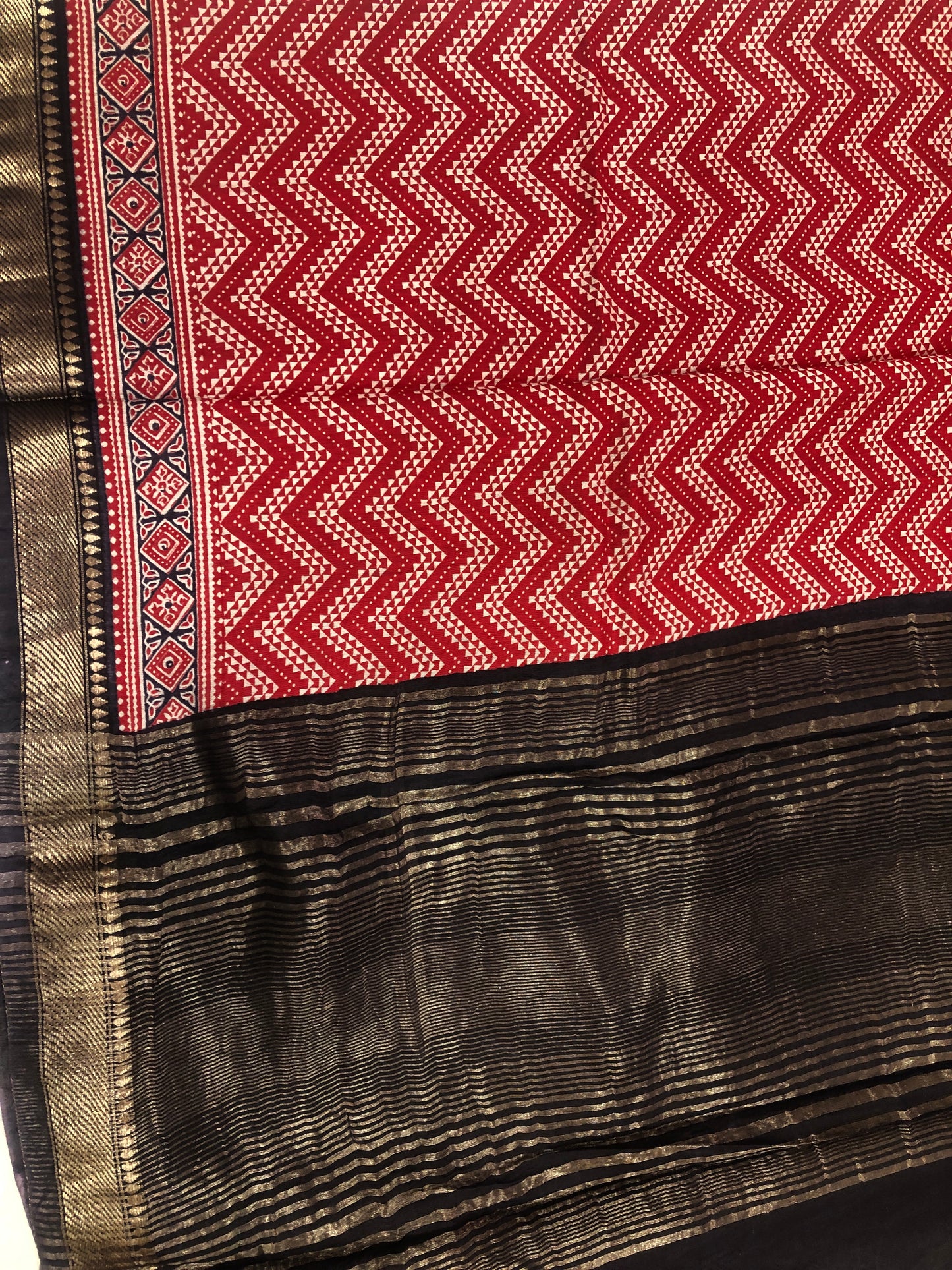Pure soft Chanderi Cotton - Red zig zag