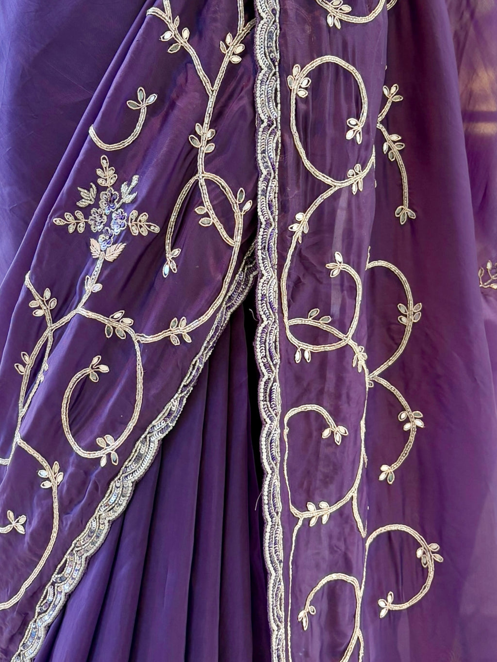 Ho silk embellished saree - Violet