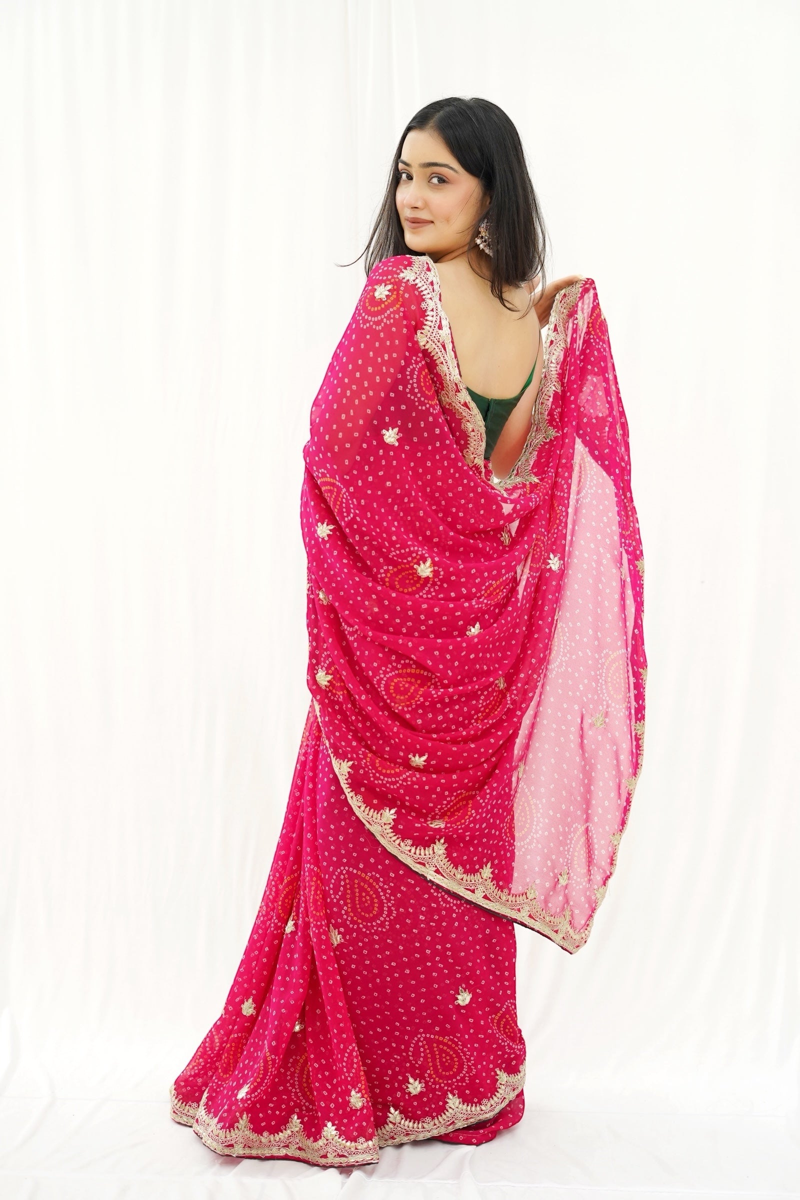 Georgette bandhani saree - Pink scallop