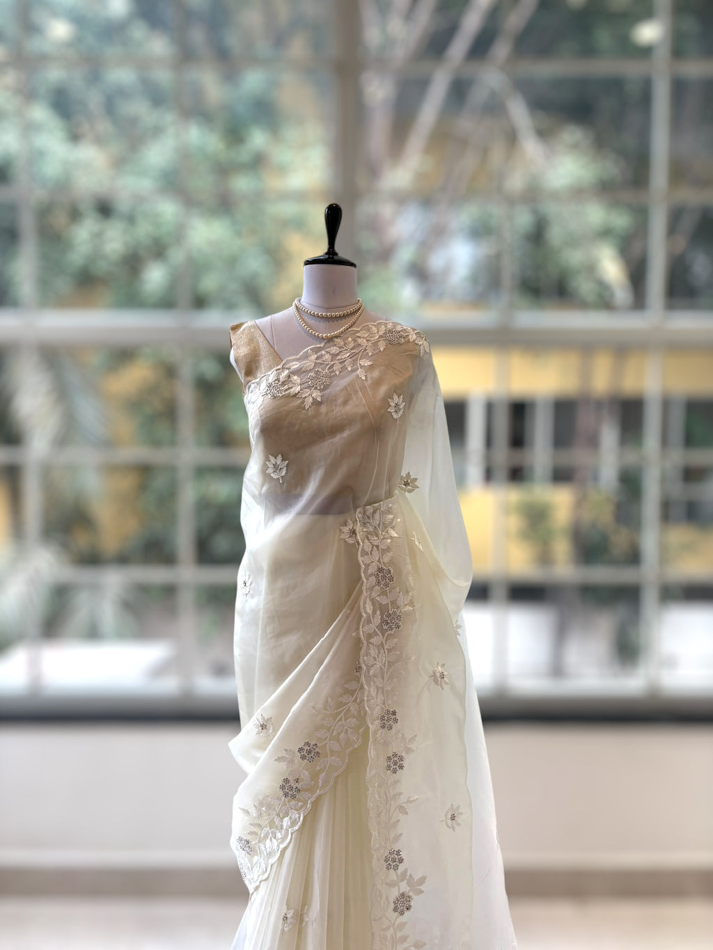 White threadwork embellished scallop saree