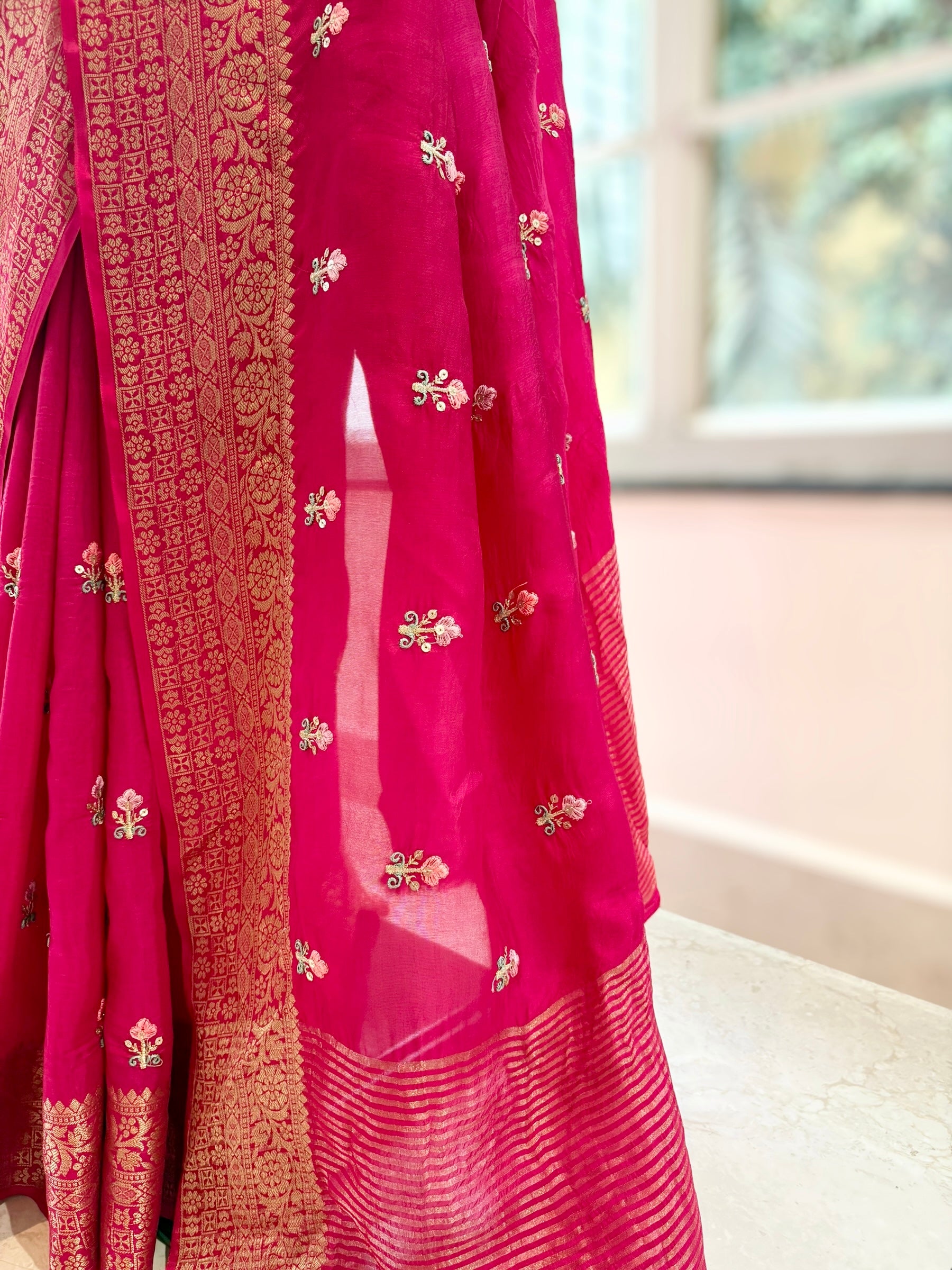 Dola silk embroidered zari saree - Rani Pink
