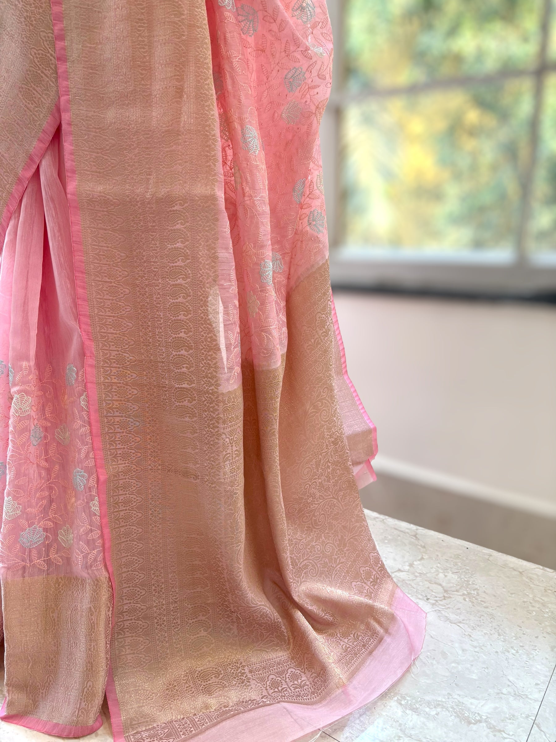 Floral embroidered threadwork saree - Pink