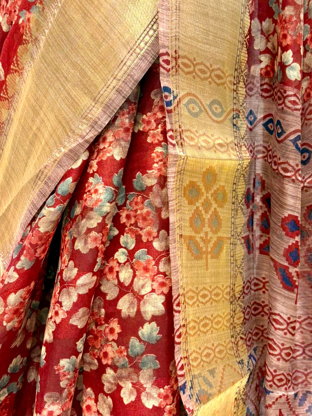 Floral cotton zari saree - Red