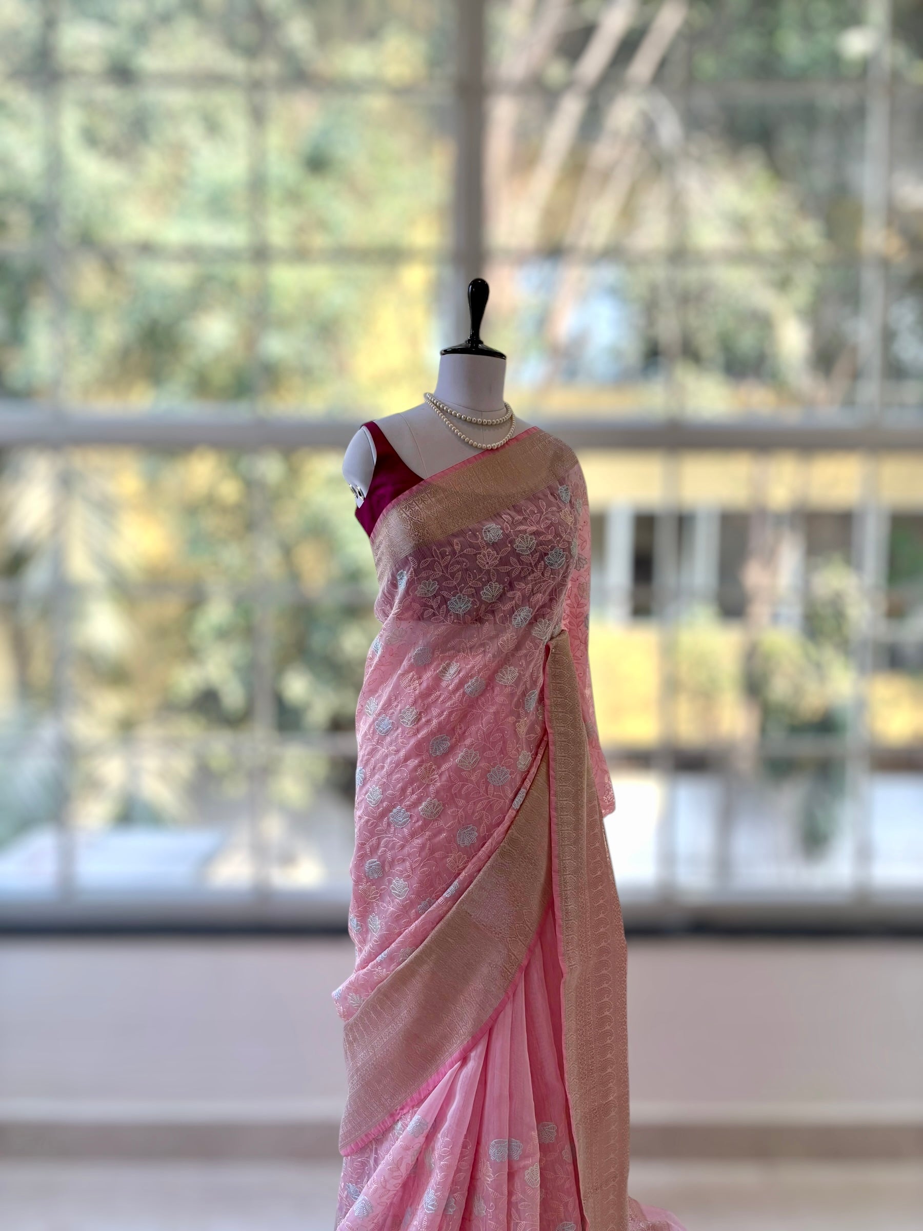 Floral embroidered threadwork saree - Pink
