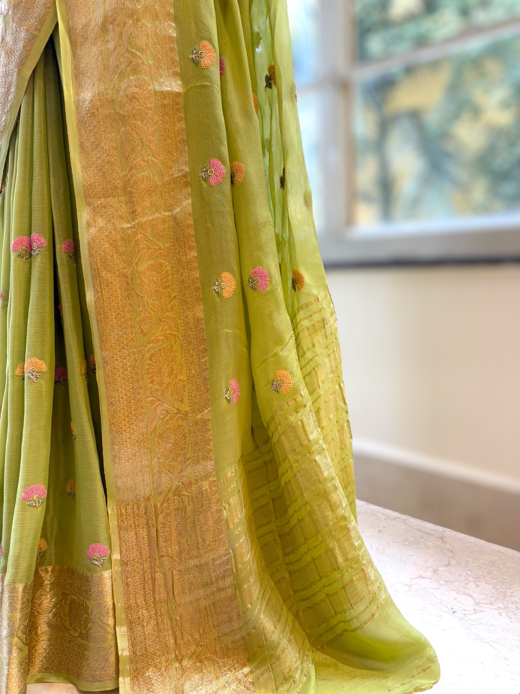 Marble chiffon embellished zari saree - Green