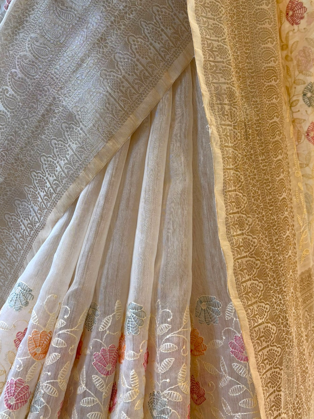 Floral embroidered threadwork saree - Multicolor