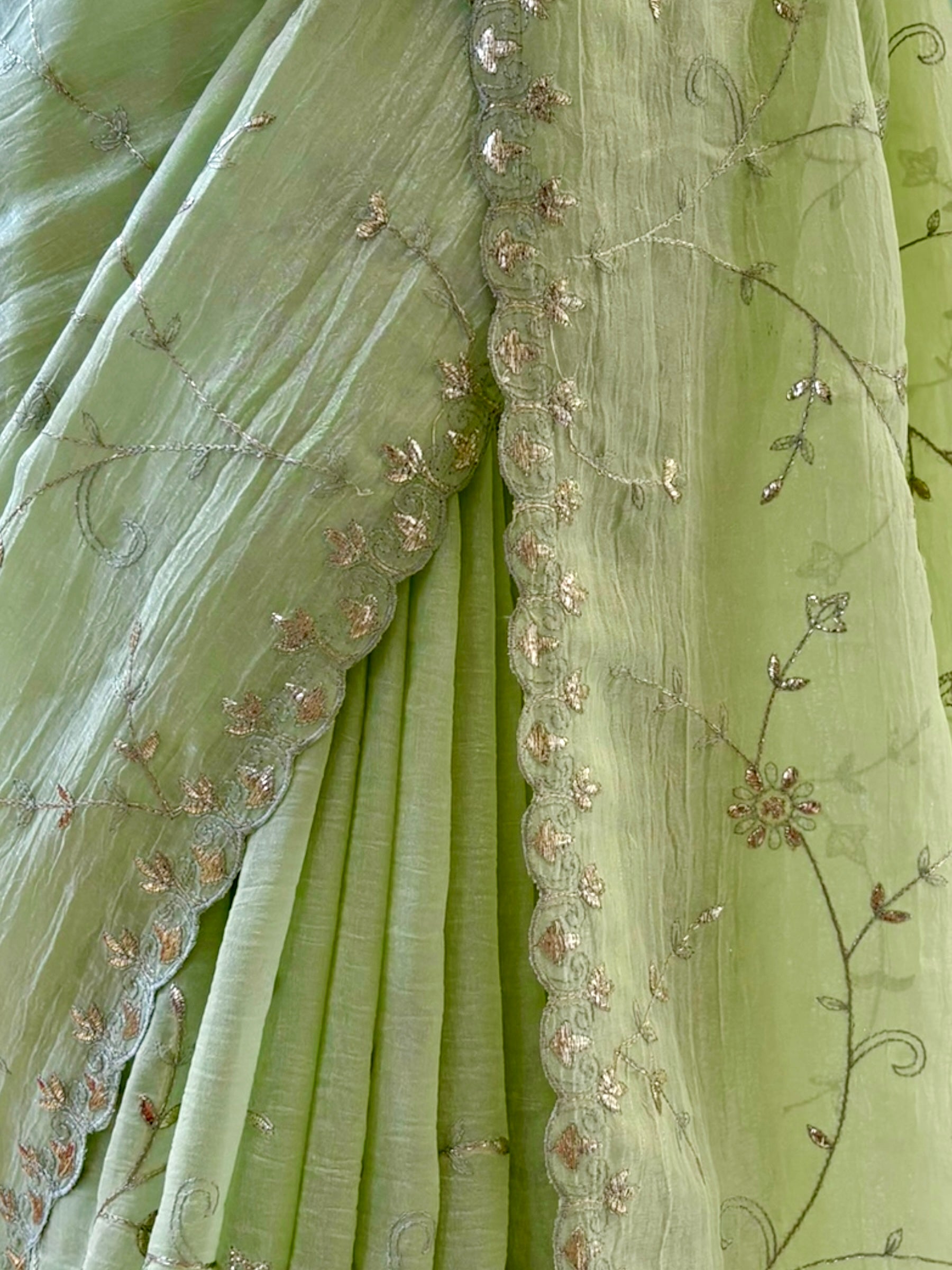 Serene scallop embroidered saree - Green