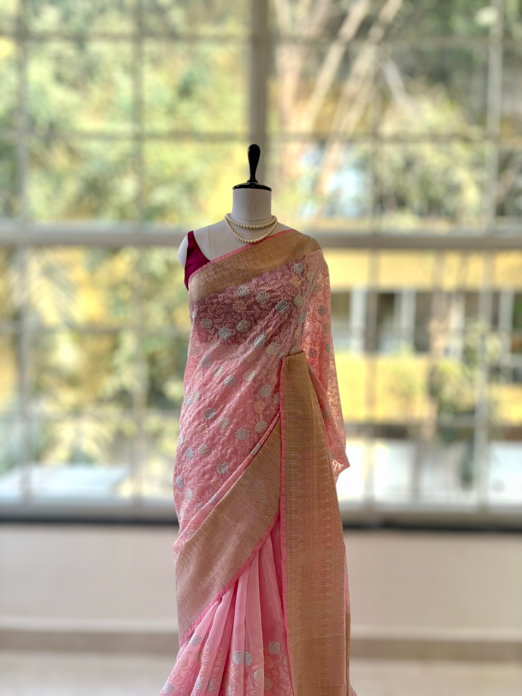 Floral embroidered threadwork saree - Pink