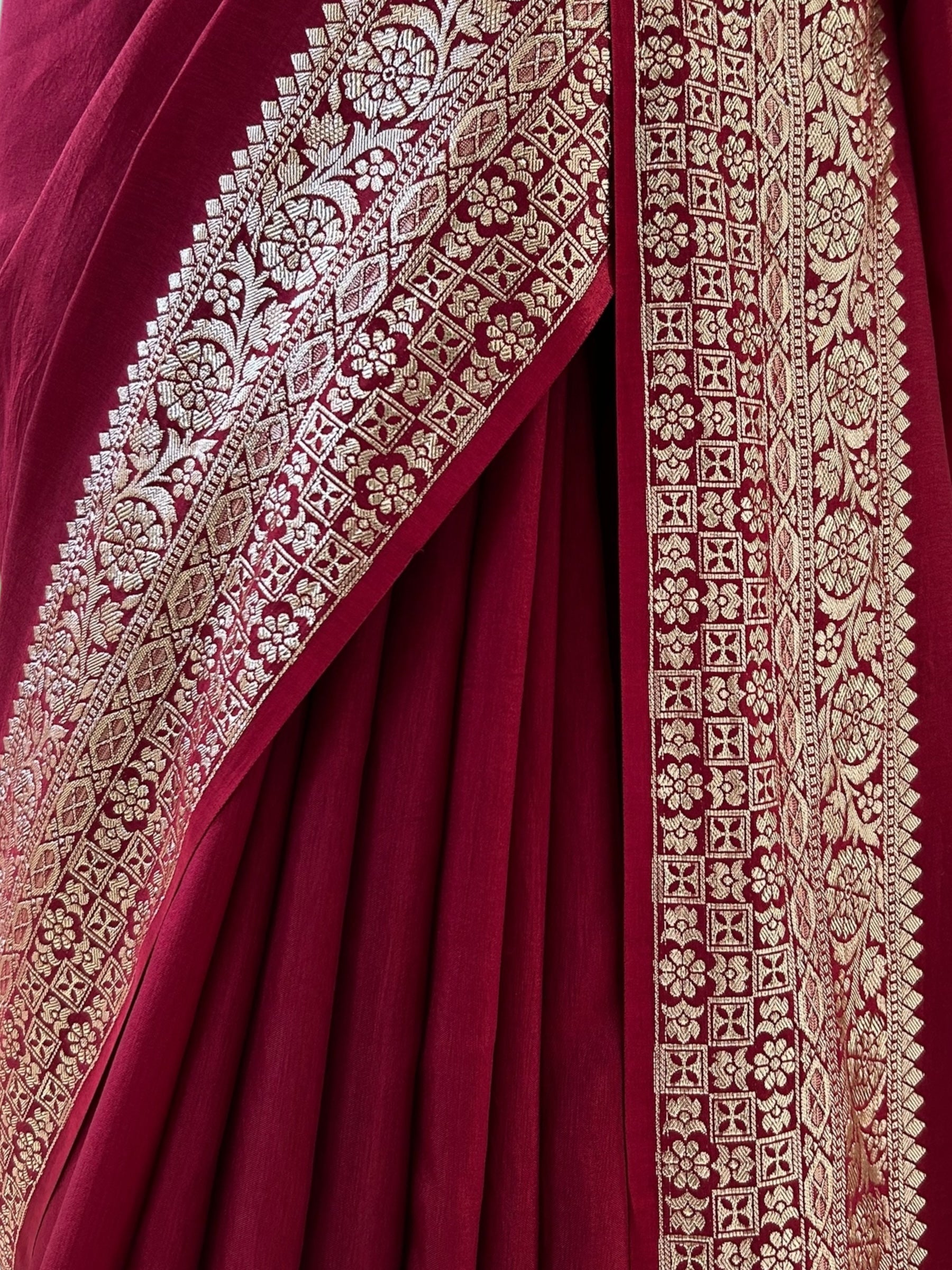 Dola silk saree - Maroon