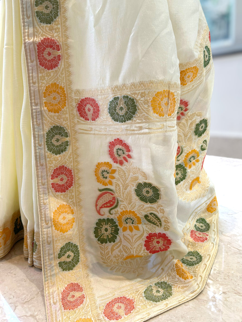 Plain pure dola silk saree - White