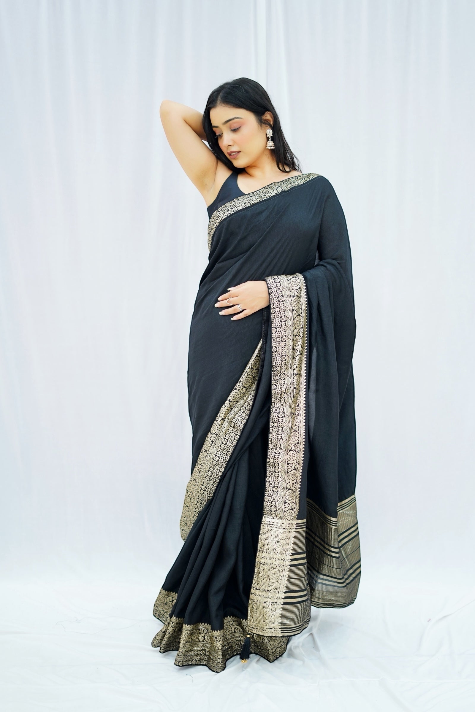 Dola silk saree - Black