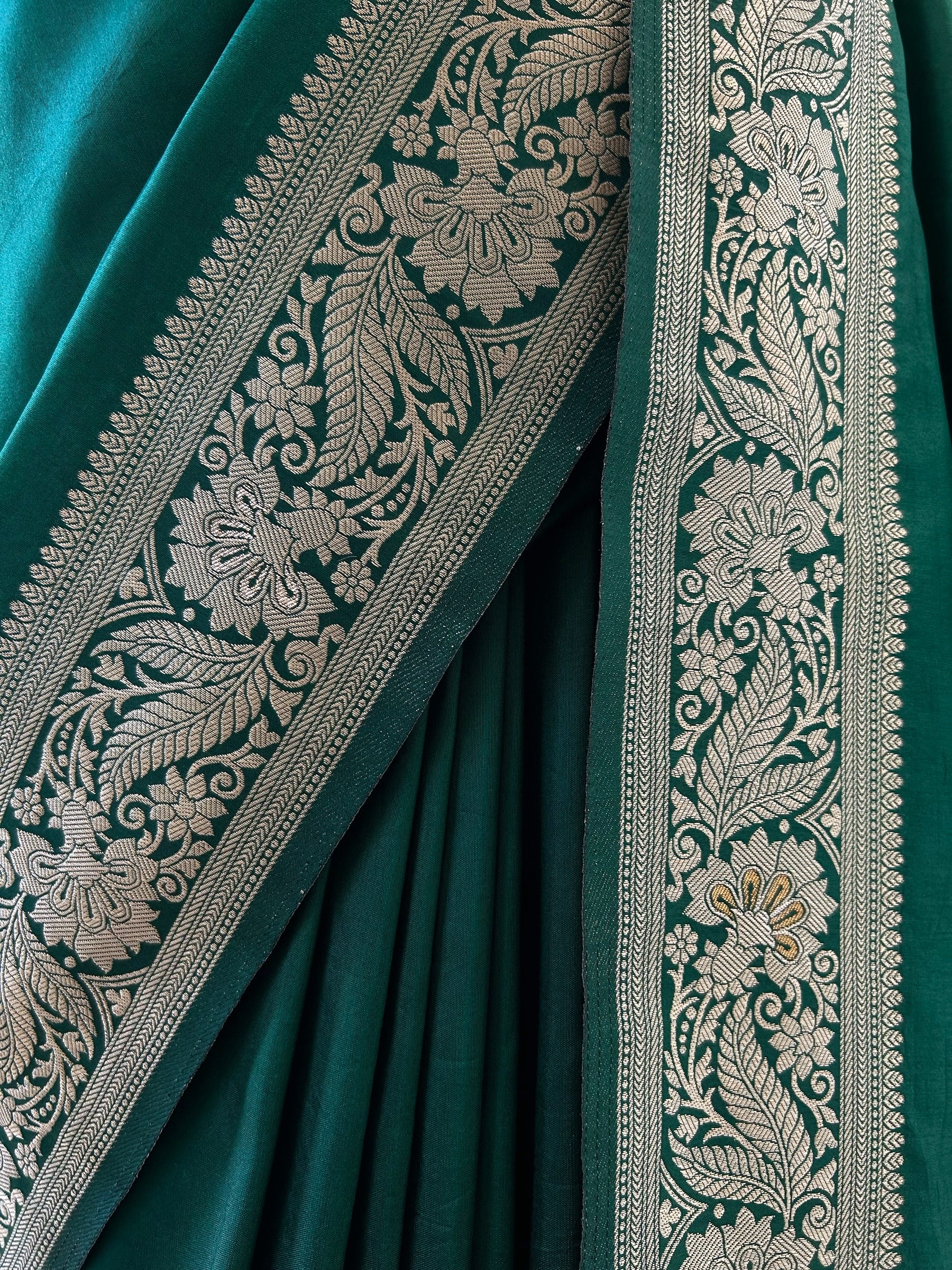 Soft silk saree - Bottle green