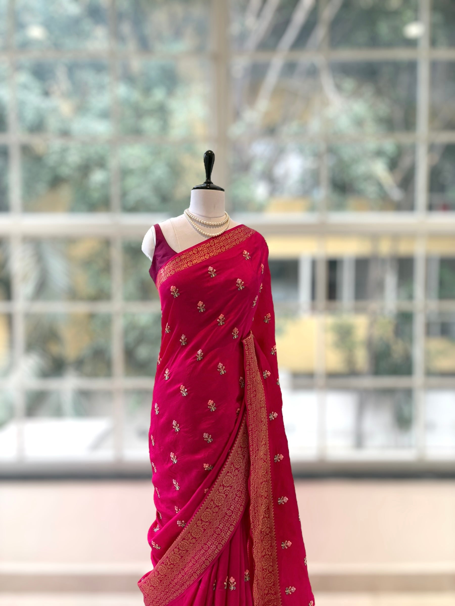 Dola silk embroidered zari saree - Rani Pink