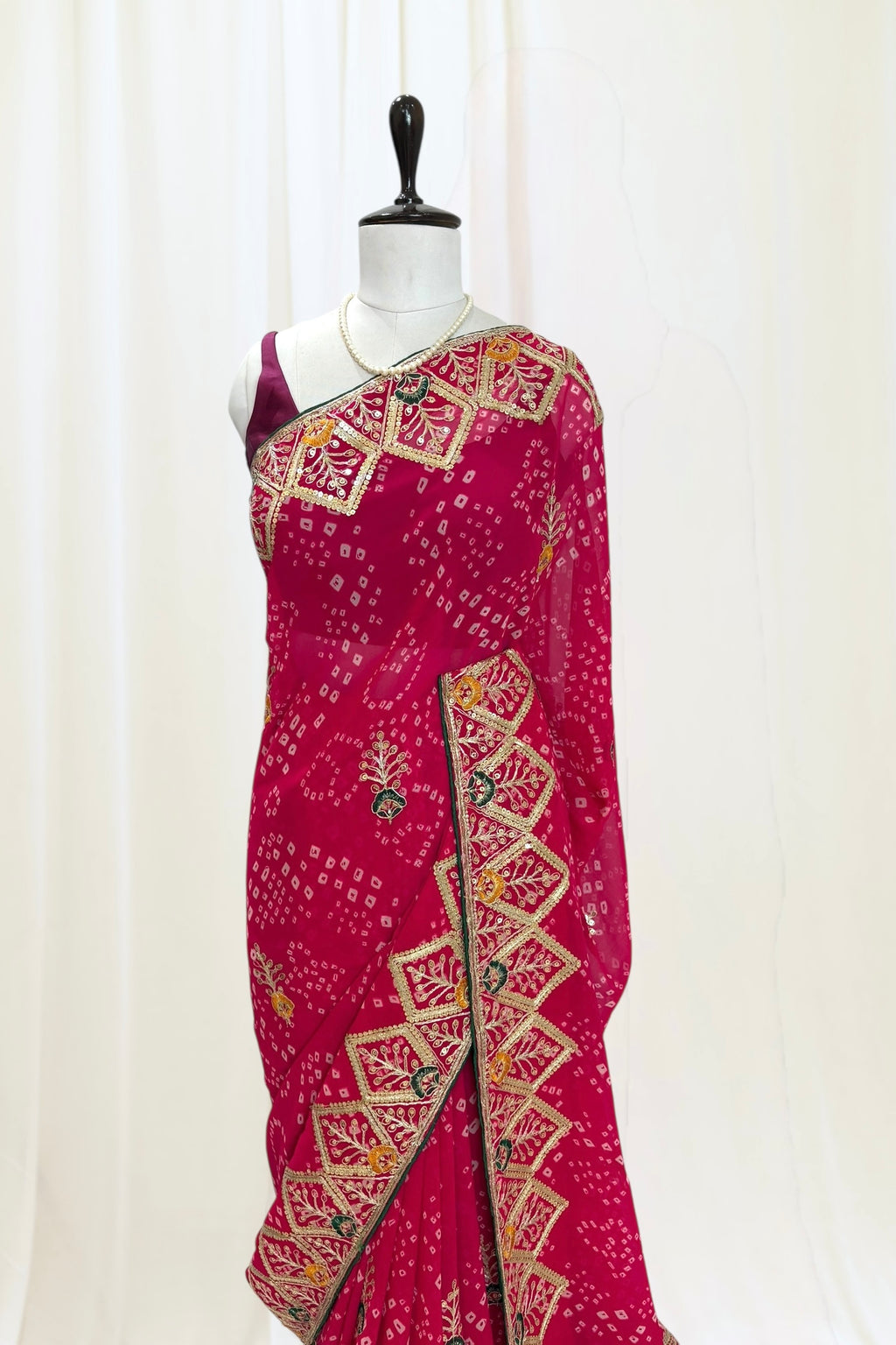 Georgette bandhani embellished saree - Pink