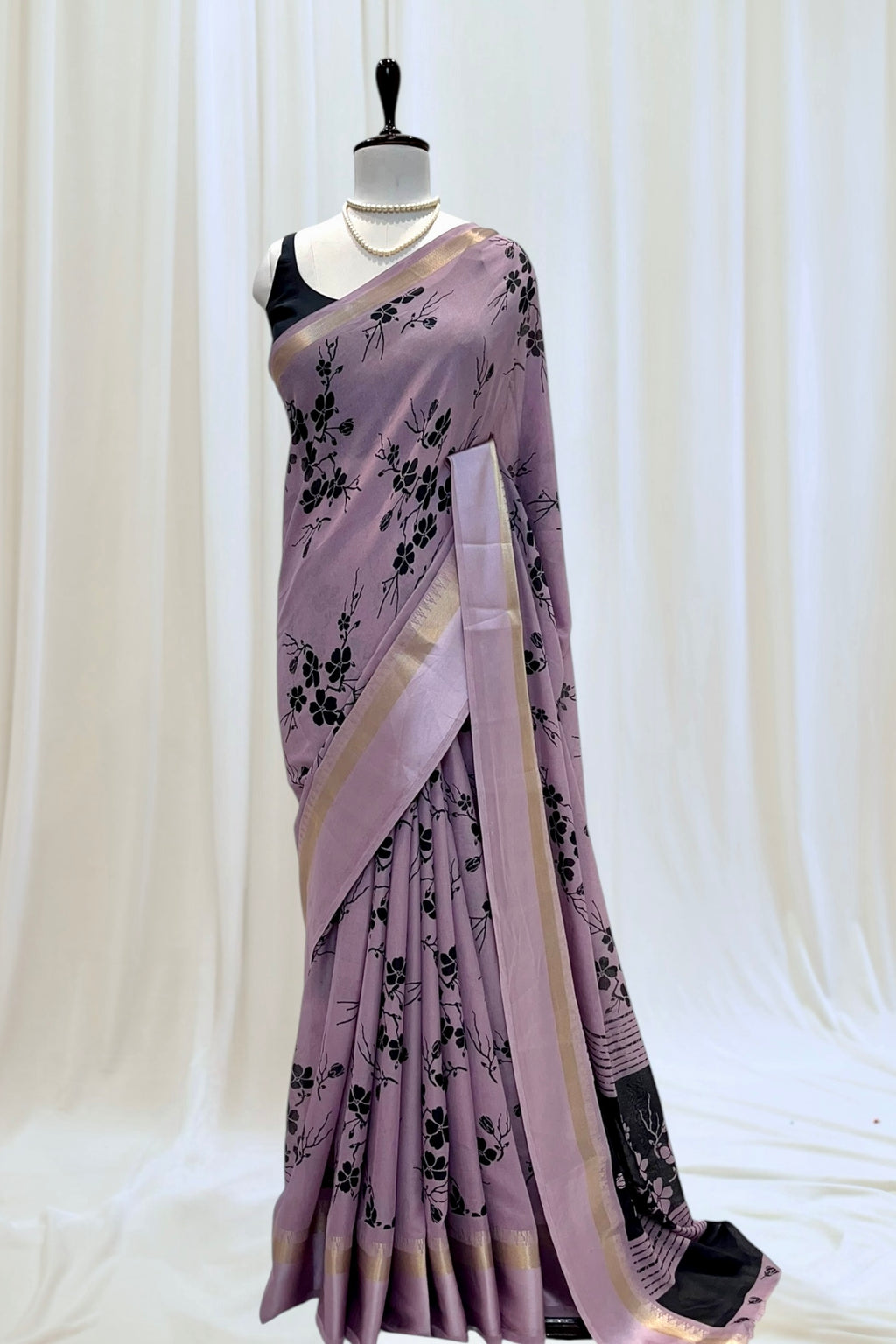 Floral printed chiffon saree - Purple