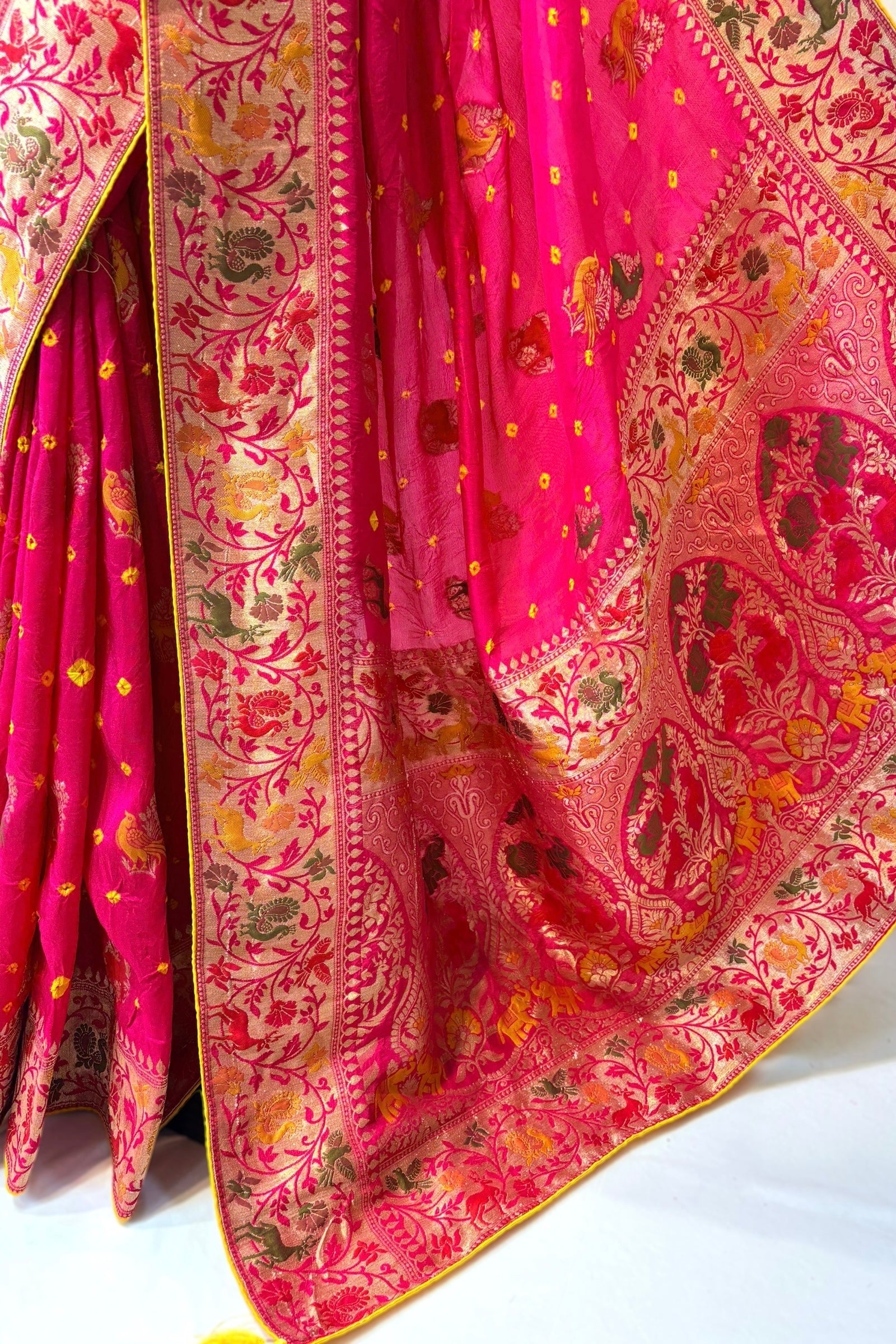 Pink pure dola bandhej zari saree