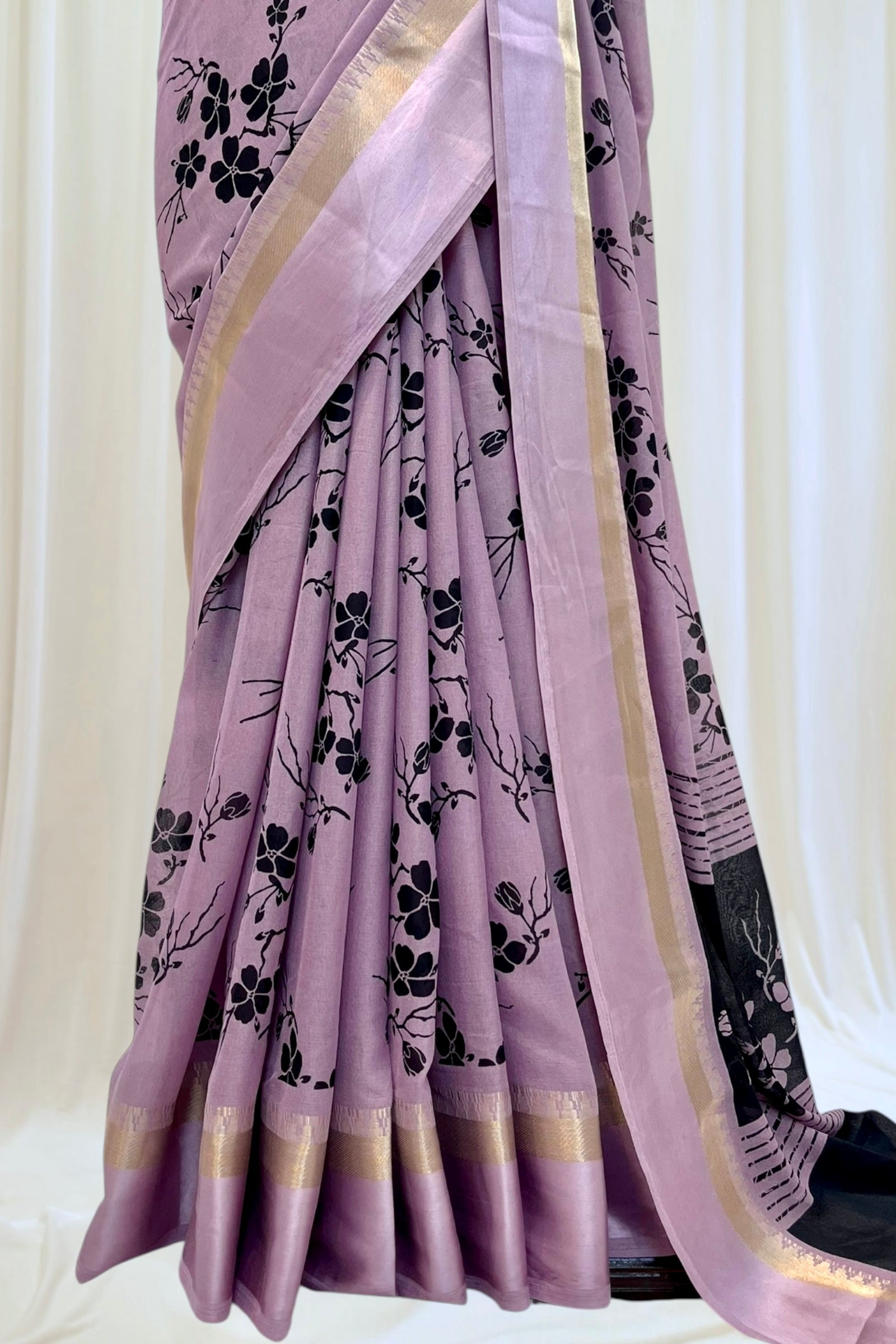 Floral printed chiffon saree - Purple