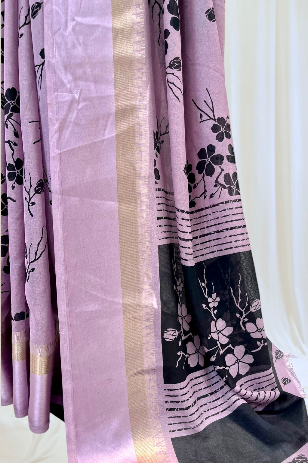 Floral printed chiffon saree - Purple