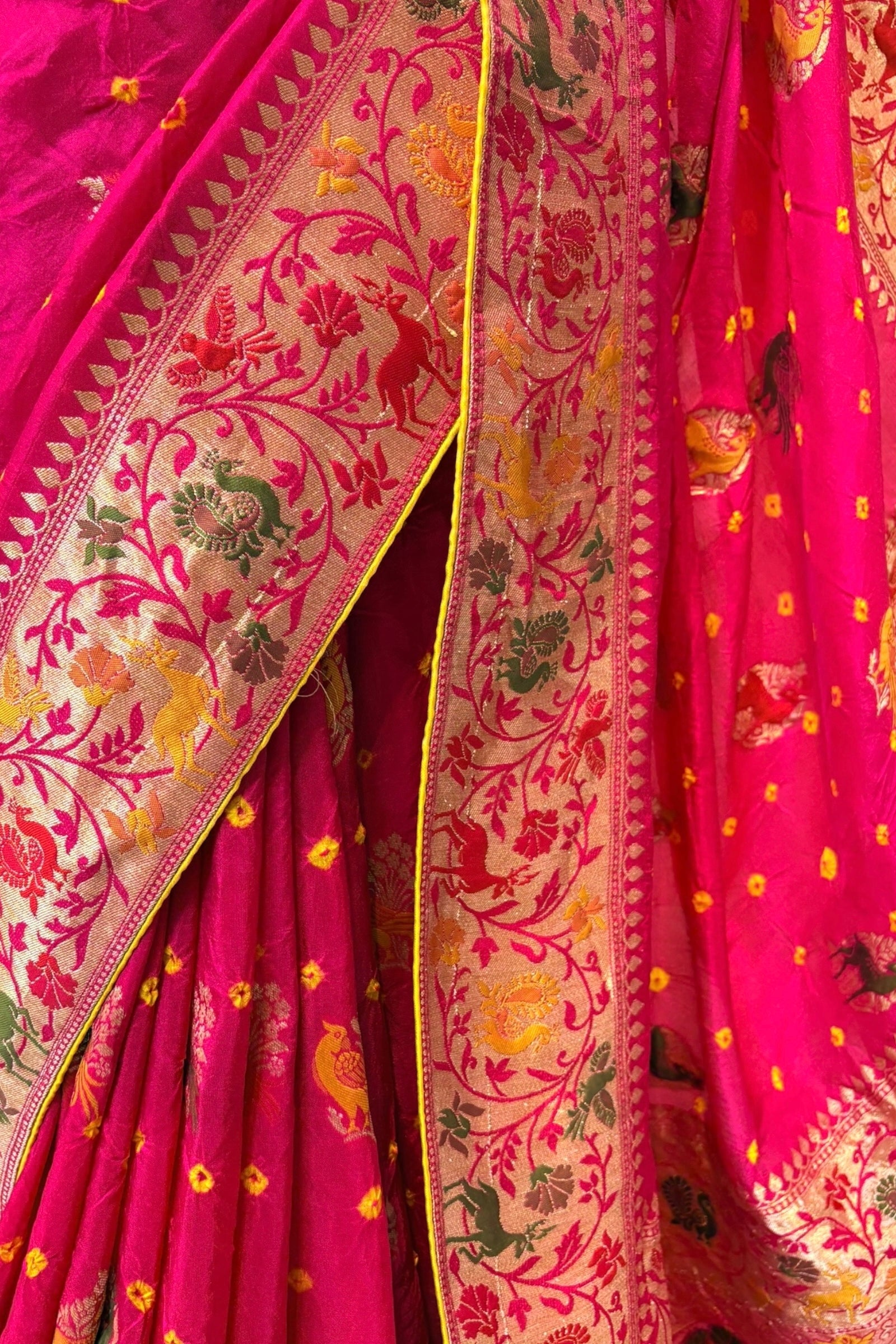 Pink pure dola bandhej zari saree