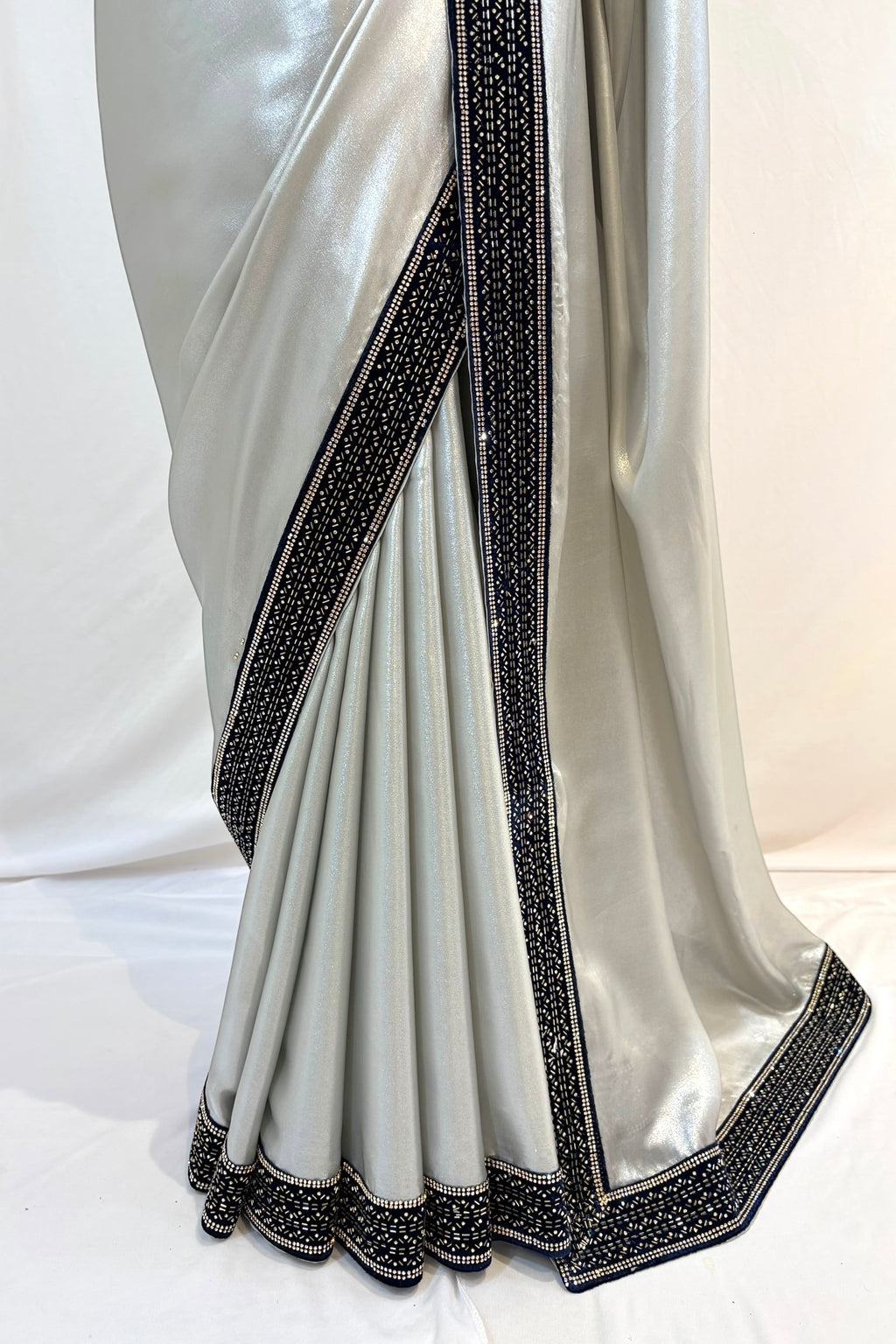 Grey shimmer shiny chiffon saree