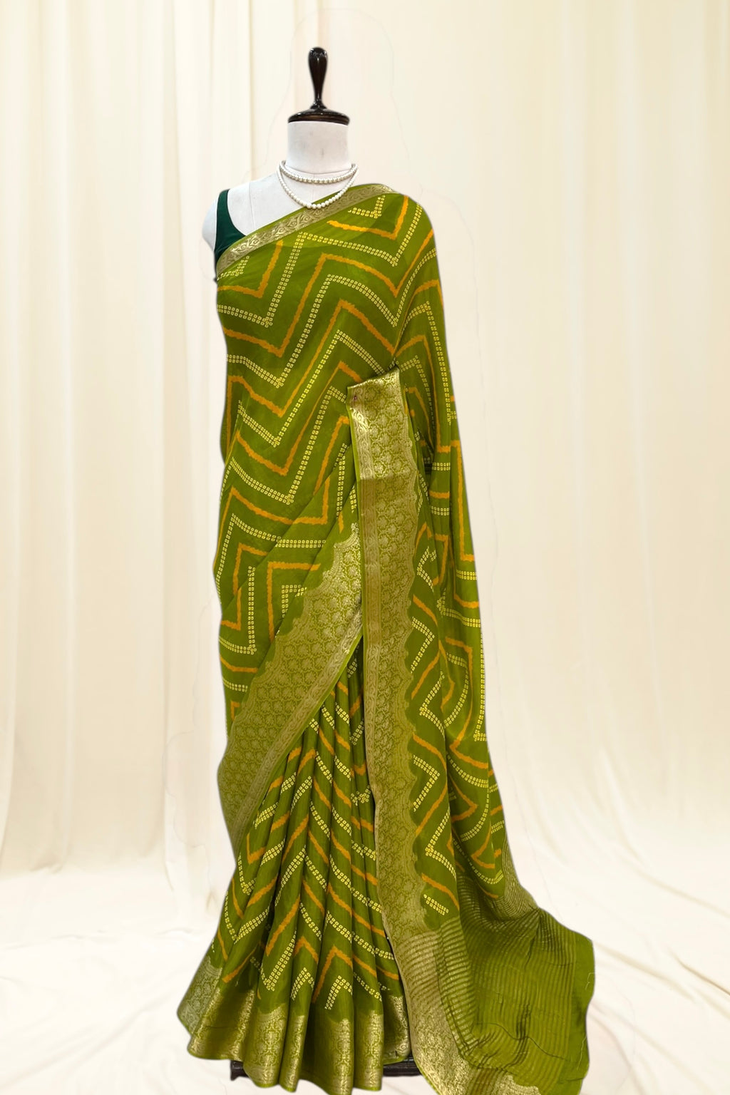 Zari organza leheriya saree - Parrot green