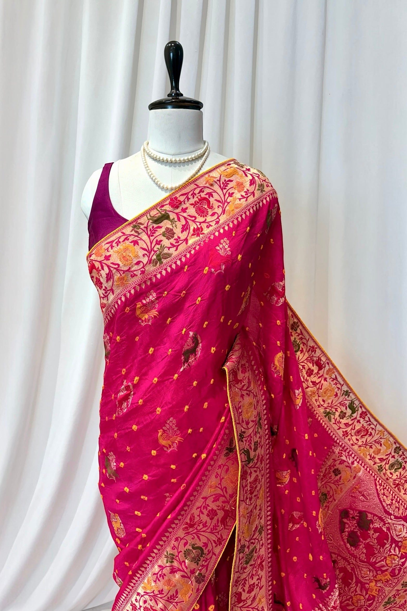 Pink pure dola bandhej zari saree