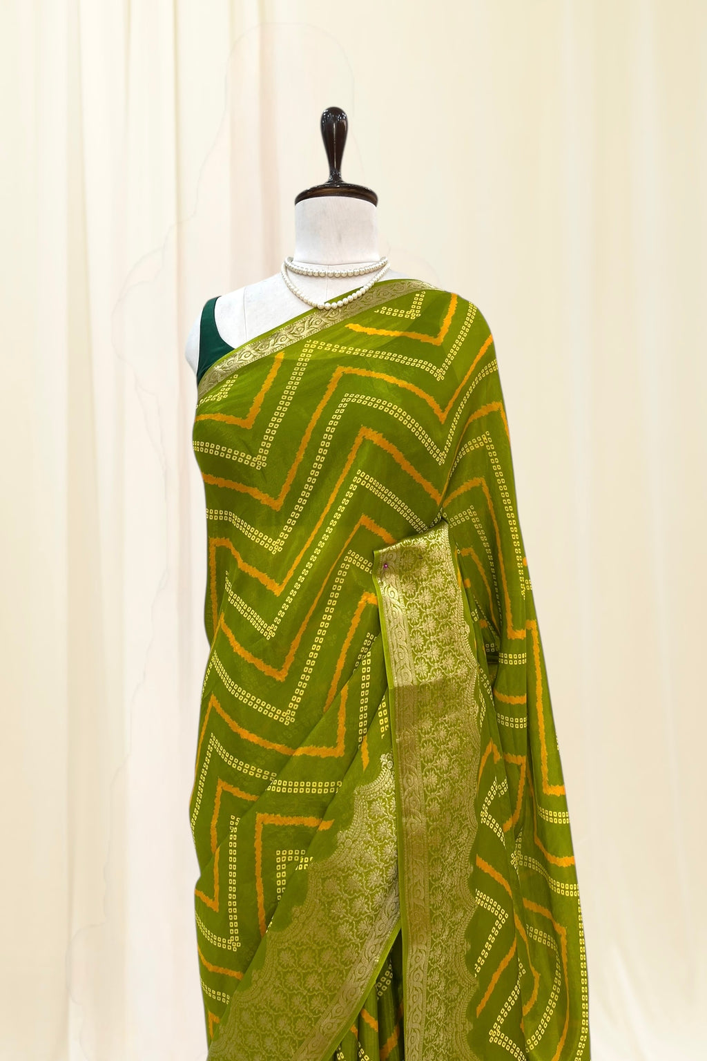 Zari organza leheriya saree - Parrot green
