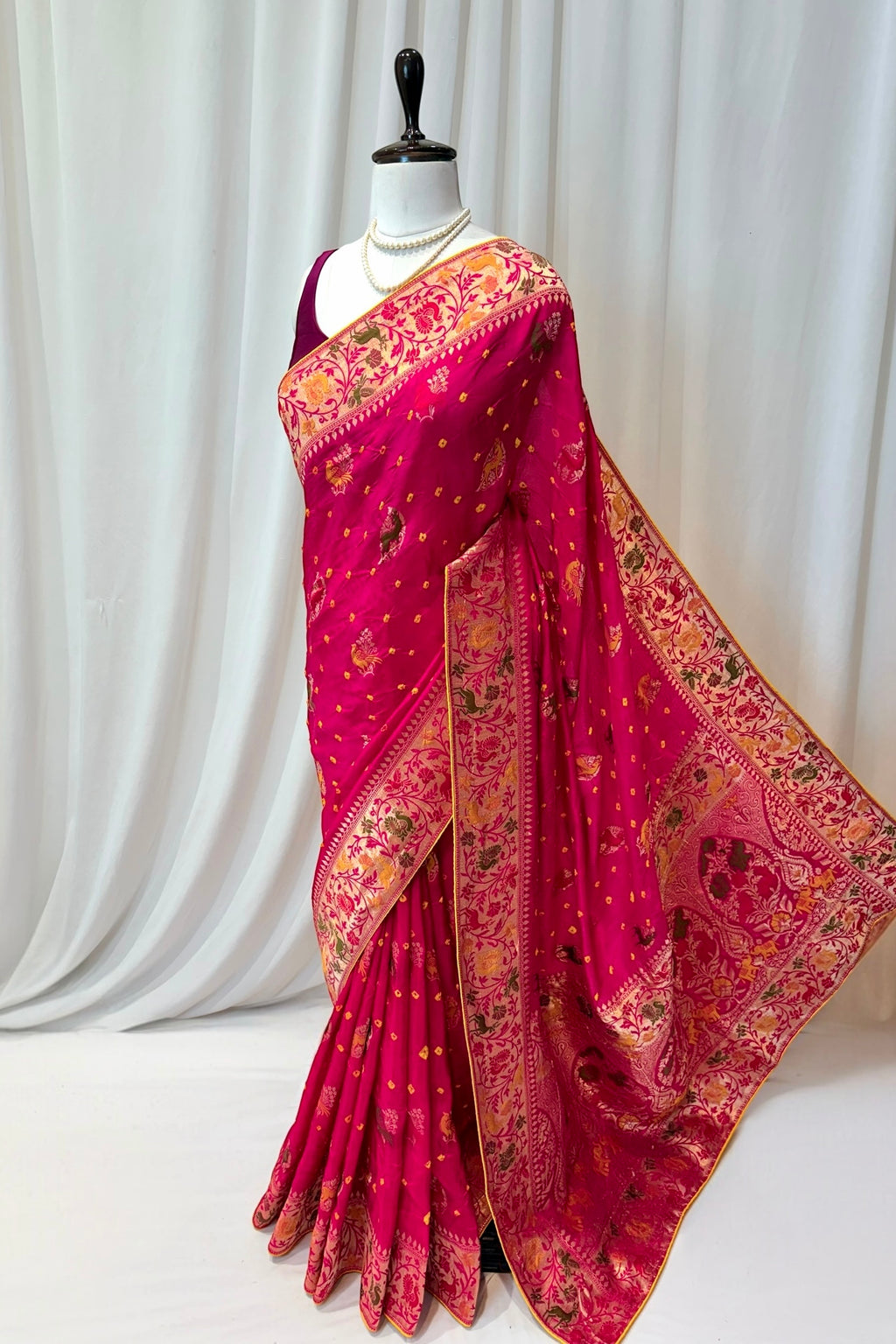 Pink pure dola bandhej zari saree