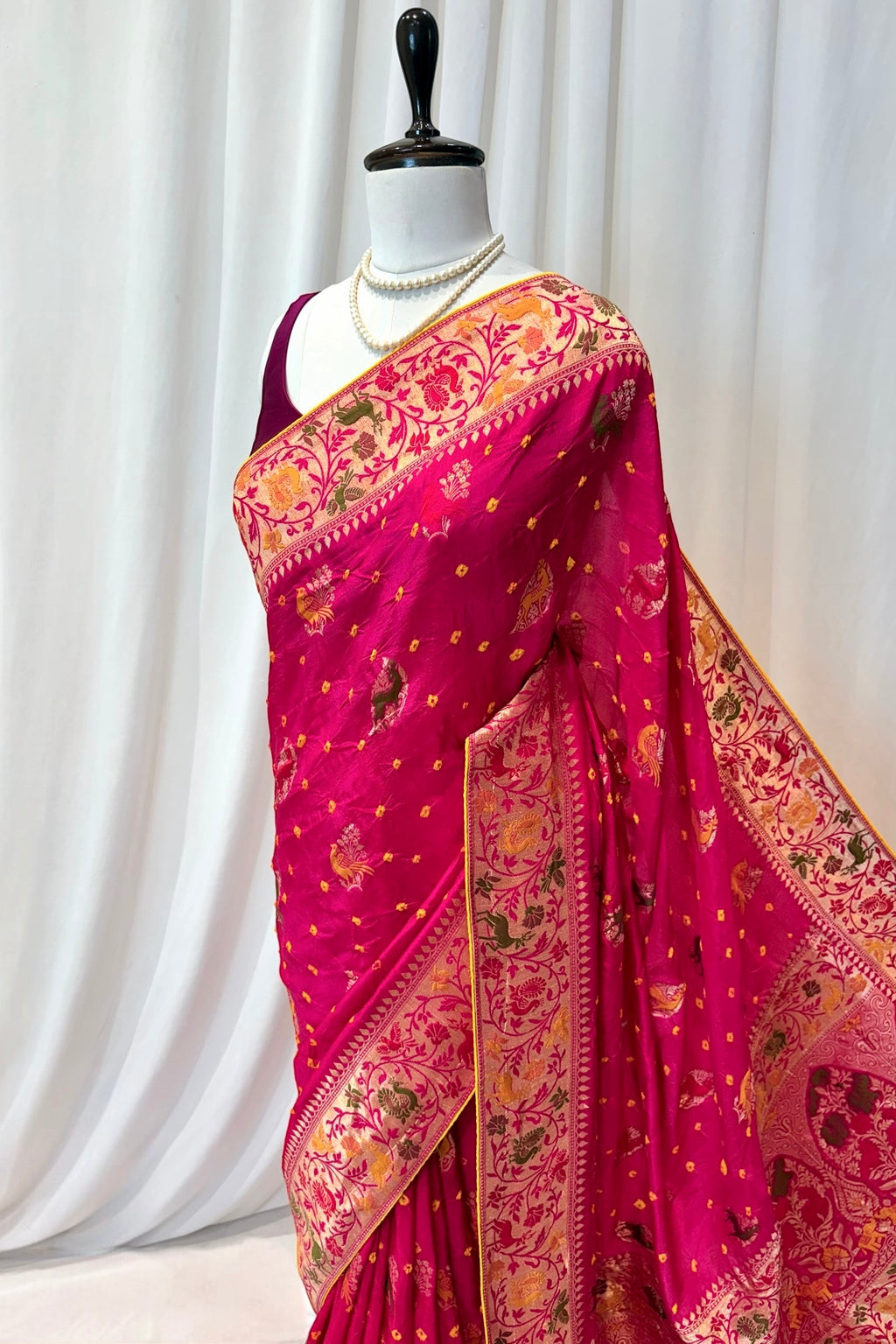 Pink pure dola bandhej zari saree