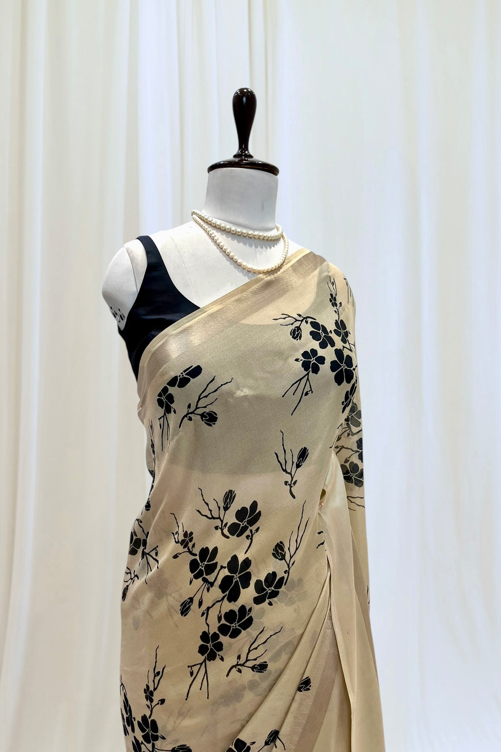Floral printed chiffon saree - Cream