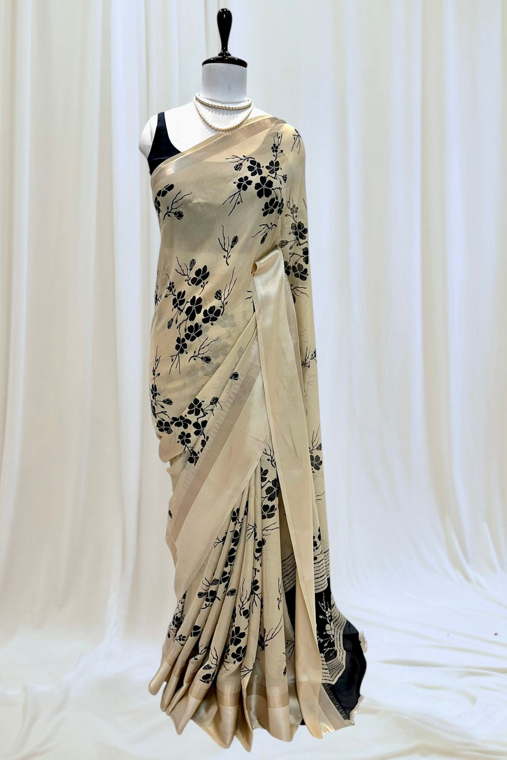 Floral printed chiffon saree - Cream