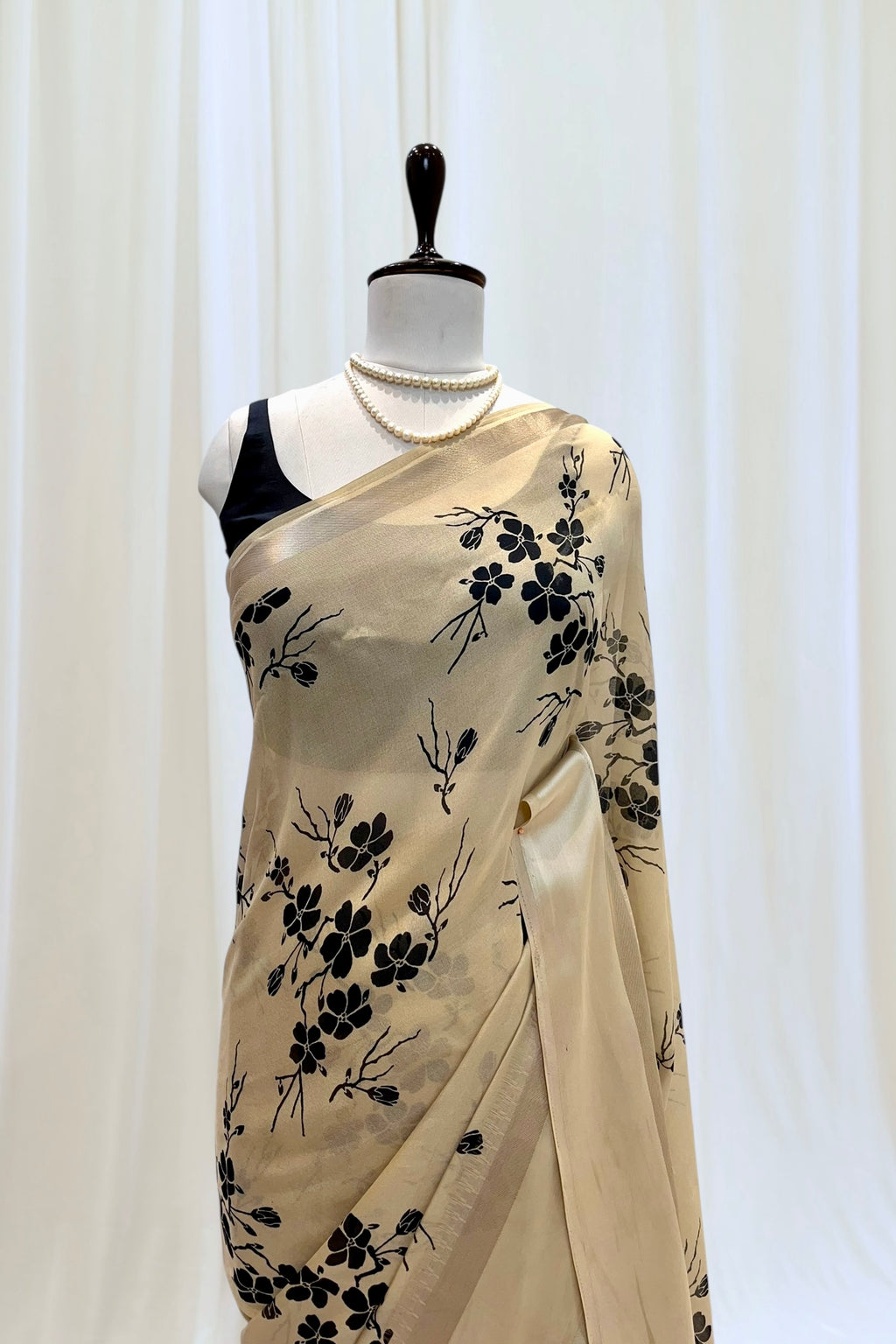 Floral printed chiffon saree - Cream