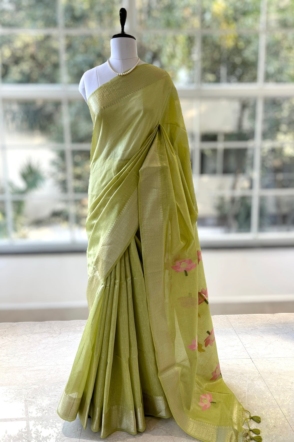 Lotus handloom saree - Lime green