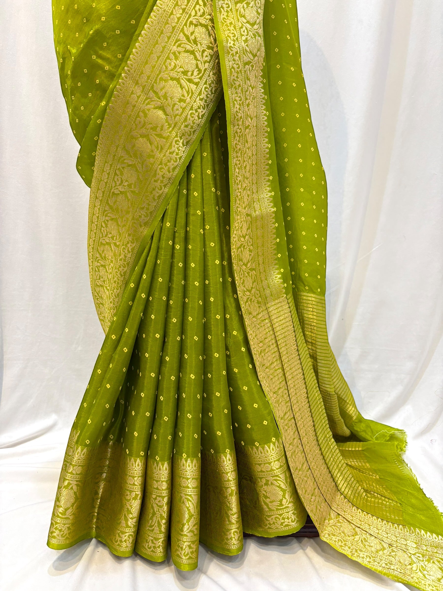 Bandhani print soft organza saree - Parrot green