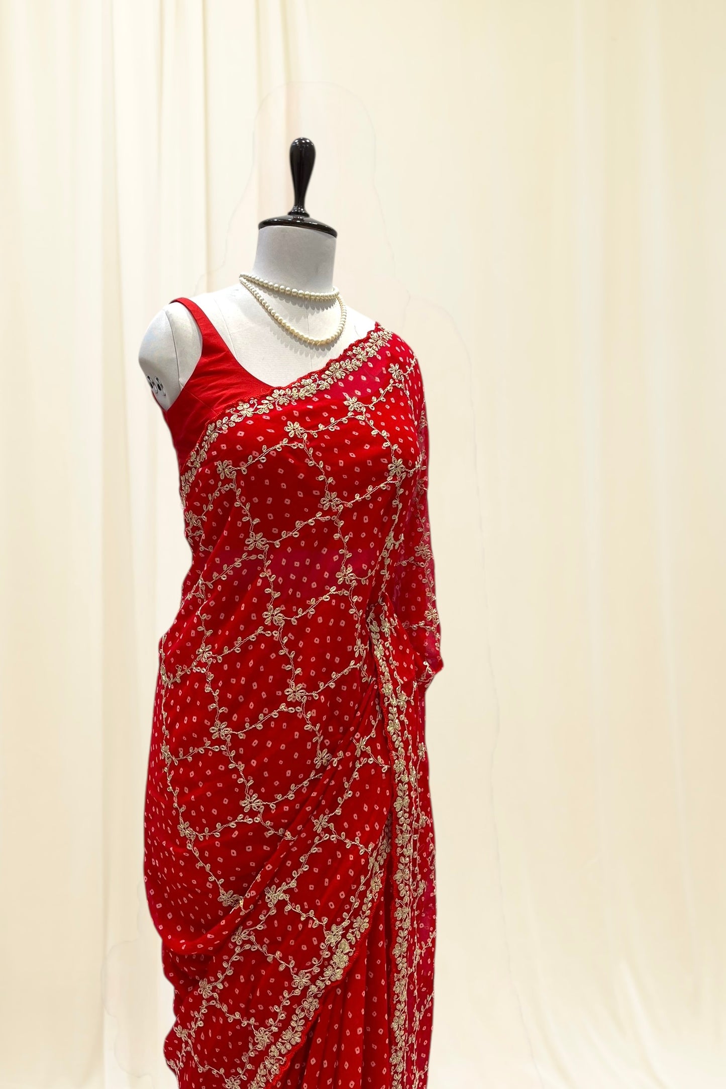 Georgette bandhani saree - Red checks