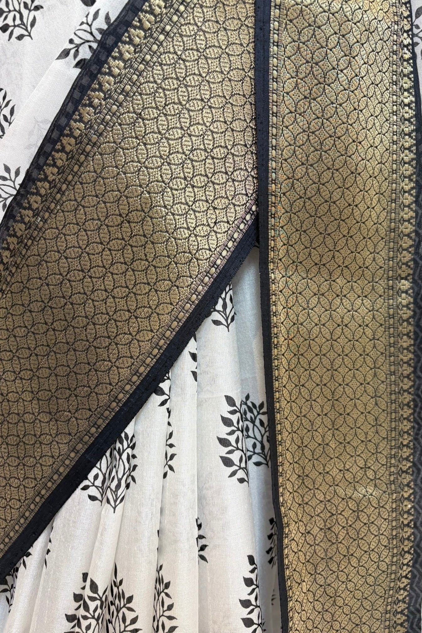 Block print muslin saree - Black