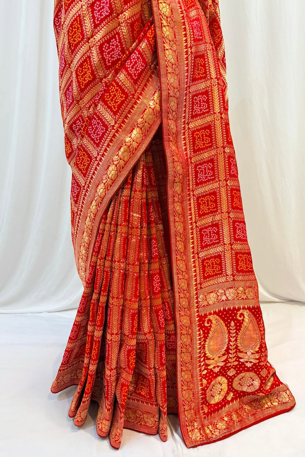 Red zari bandhani saree