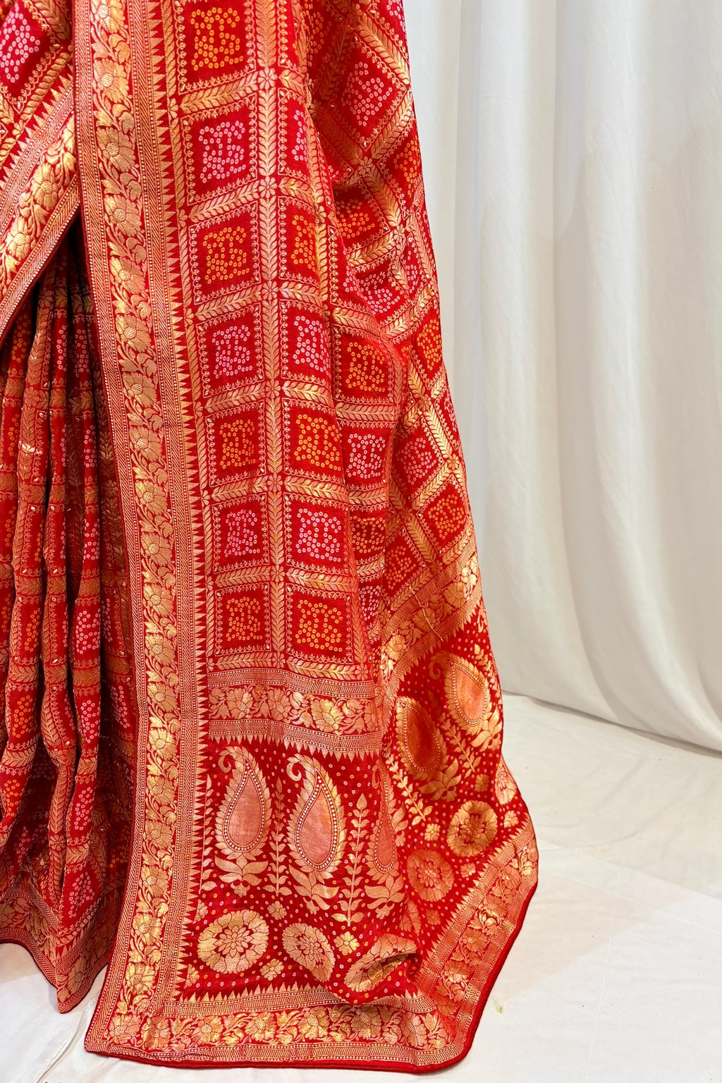 Red zari bandhani saree