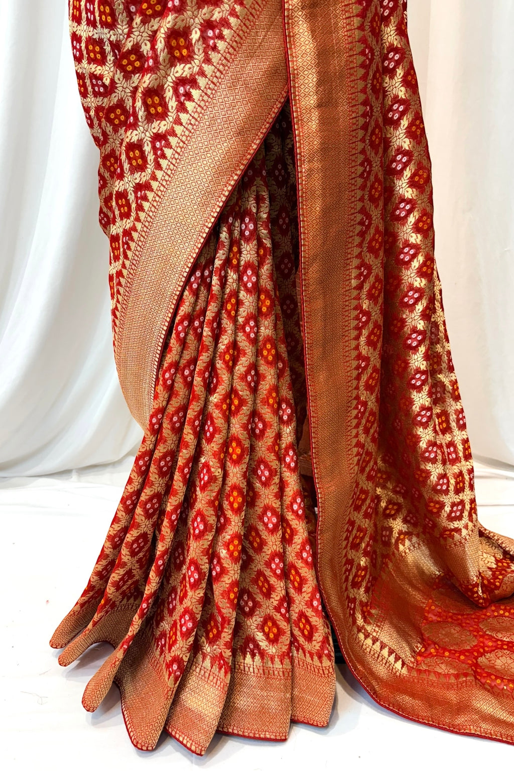Red georgette zari bandhej saree