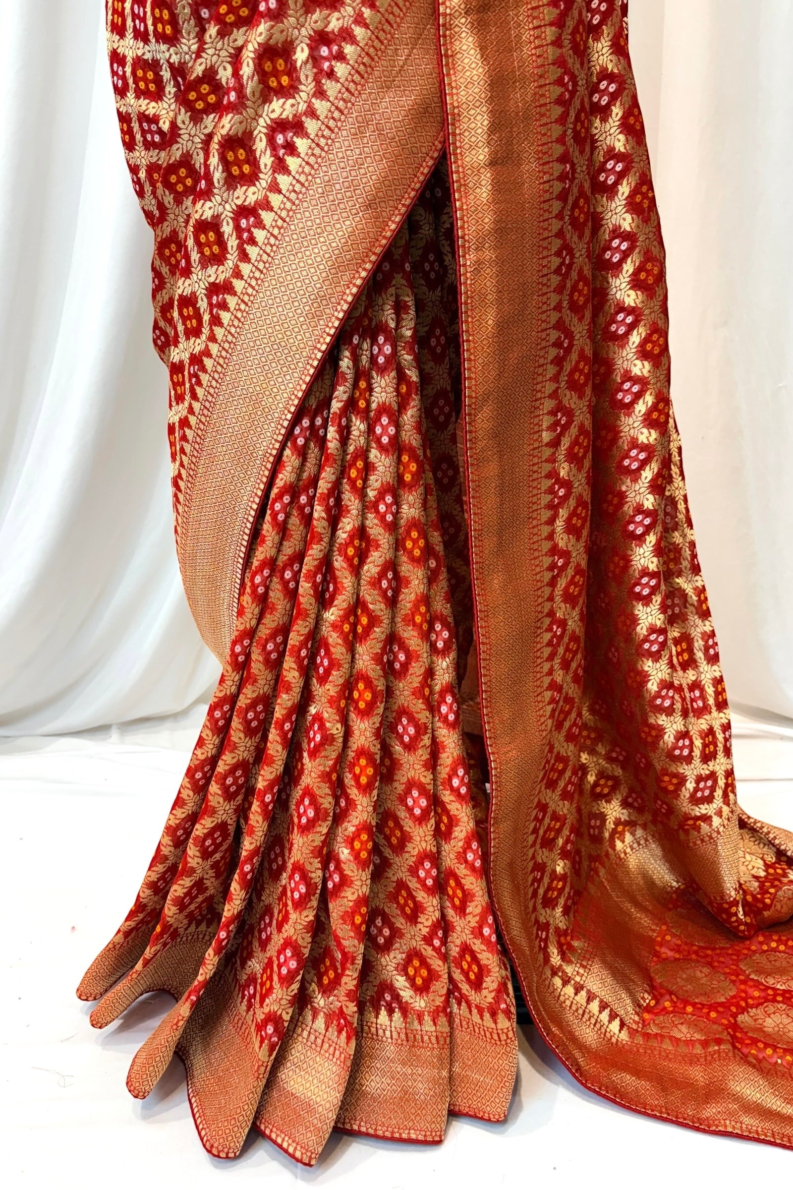 Red georgette zari bandhej saree