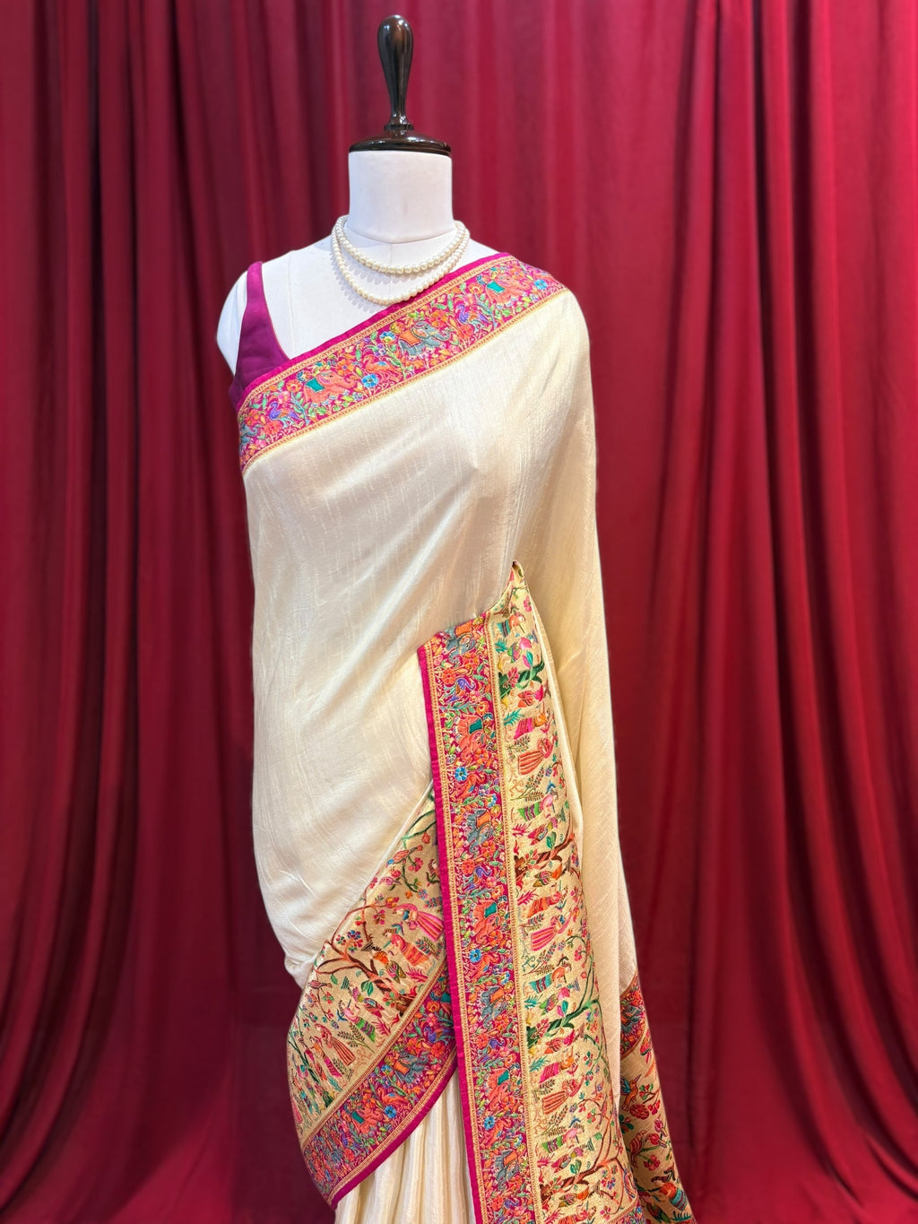 Position print soft silk saree - Off white