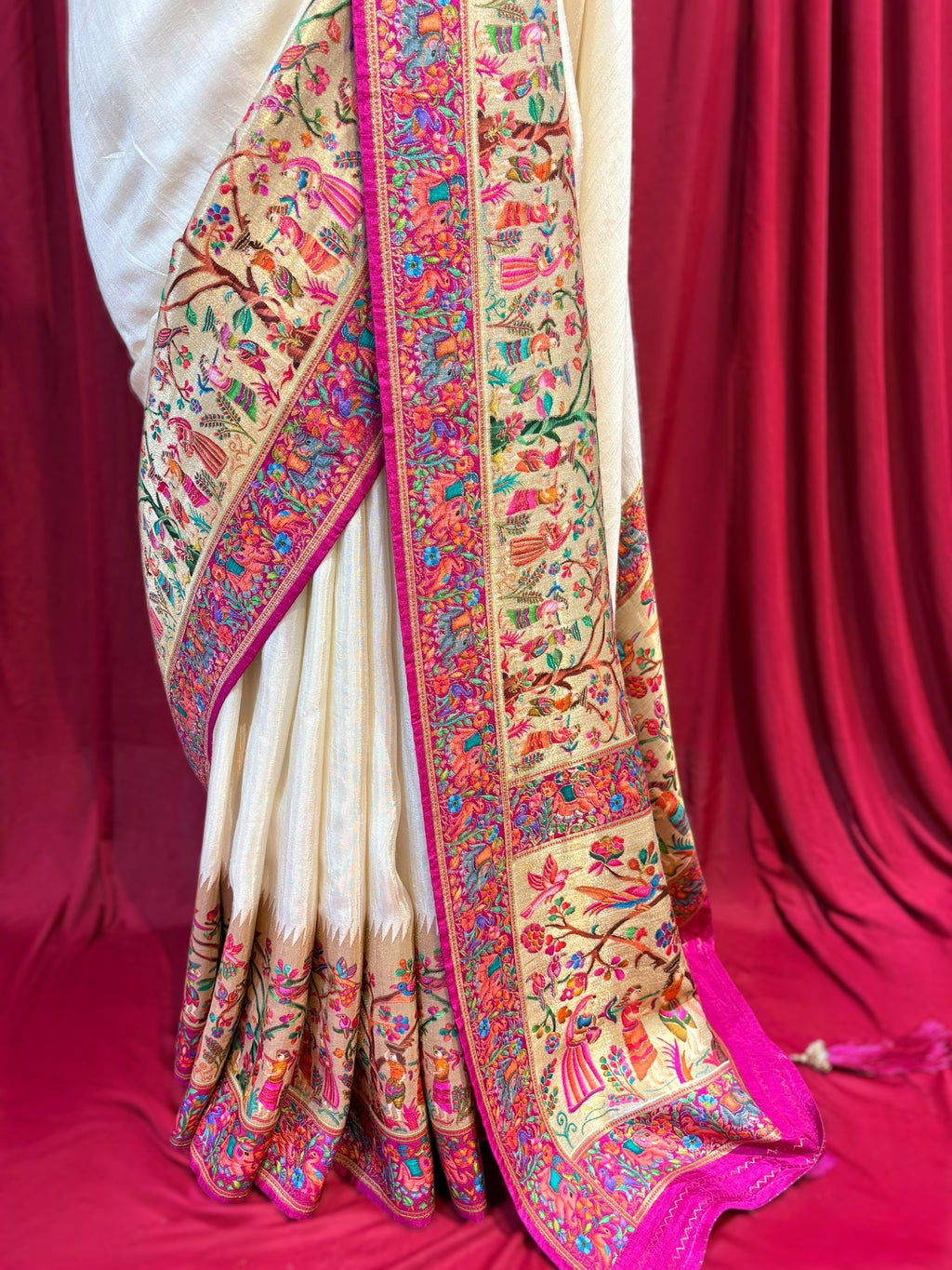 Position print soft silk saree - Off white