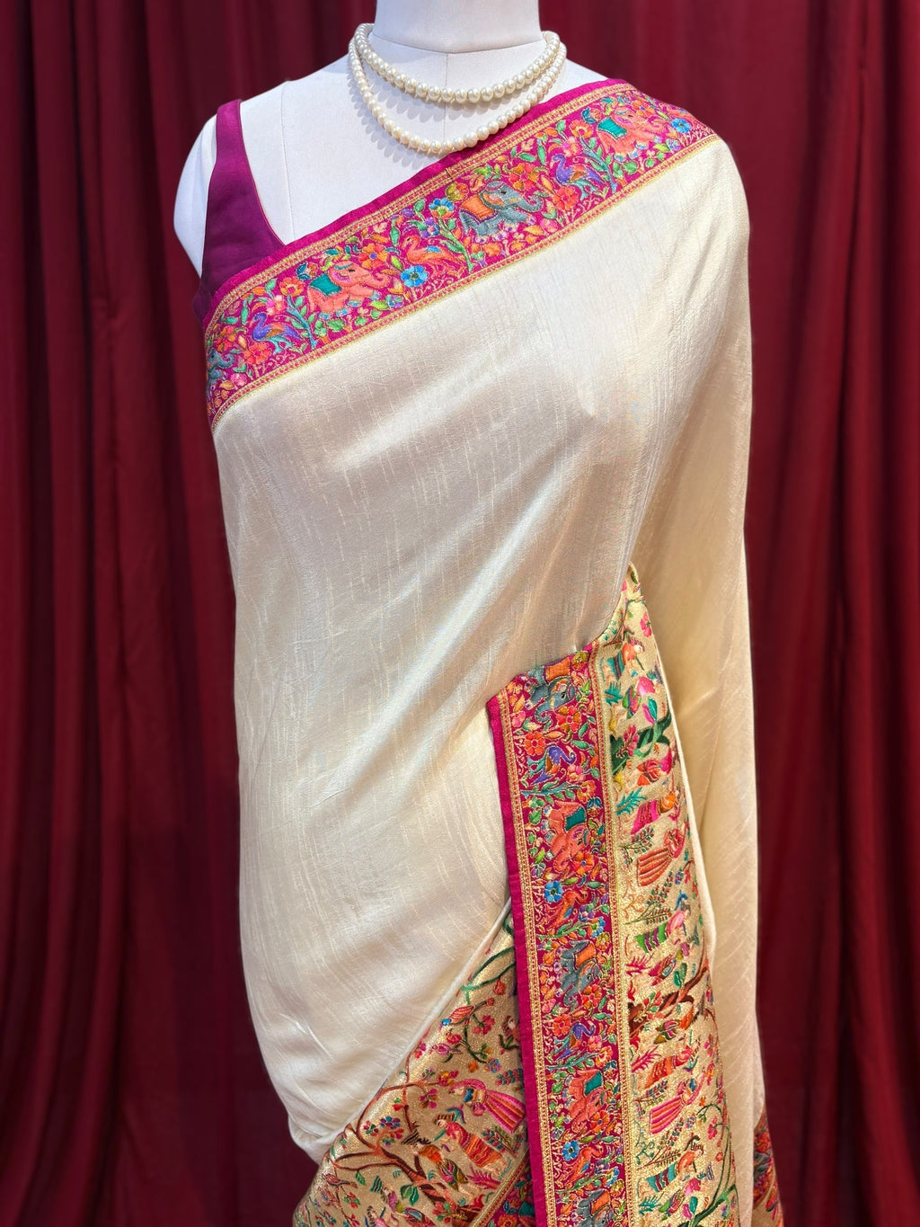 Position print soft silk saree - Off white