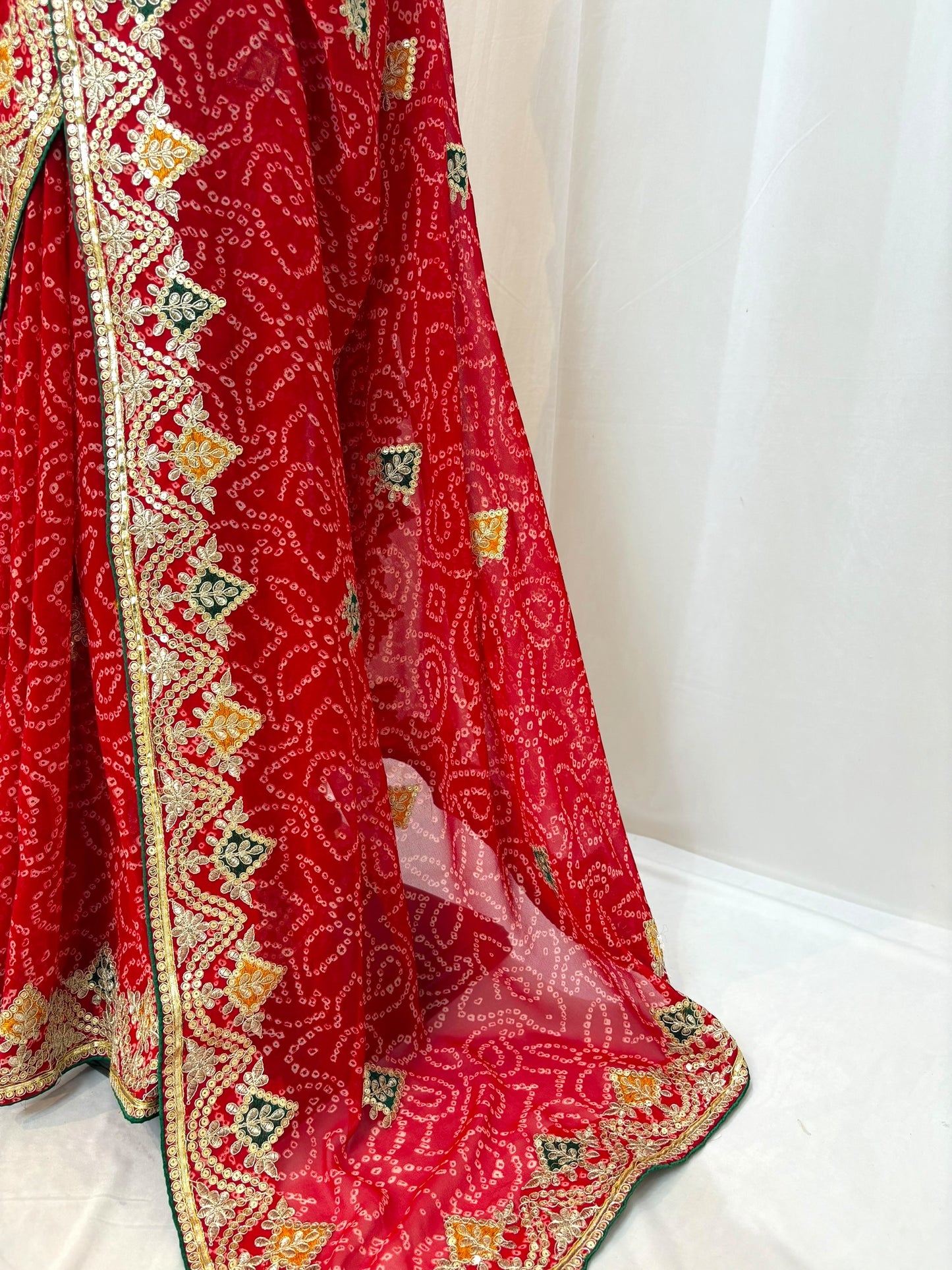 Georgette Bandhani Saree Statement - Red
