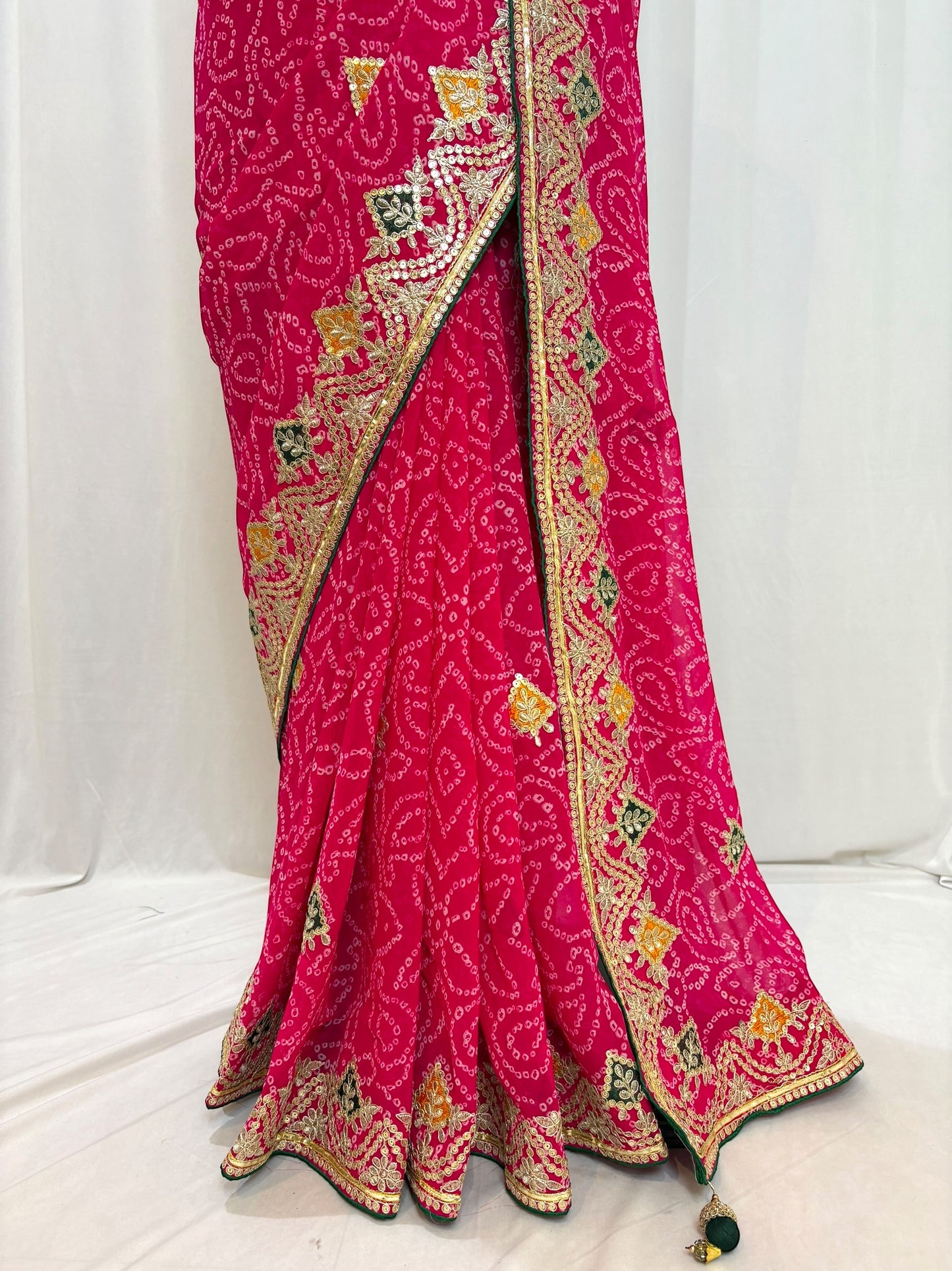 Georgette Bandhani Saree Statement - Pink