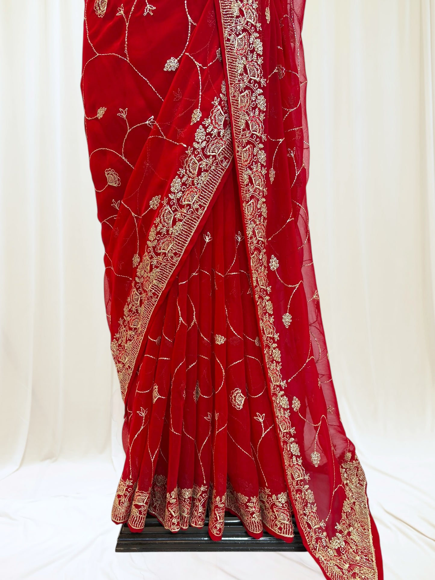 Soft Chiffon Saree Perfect For The Season - Red